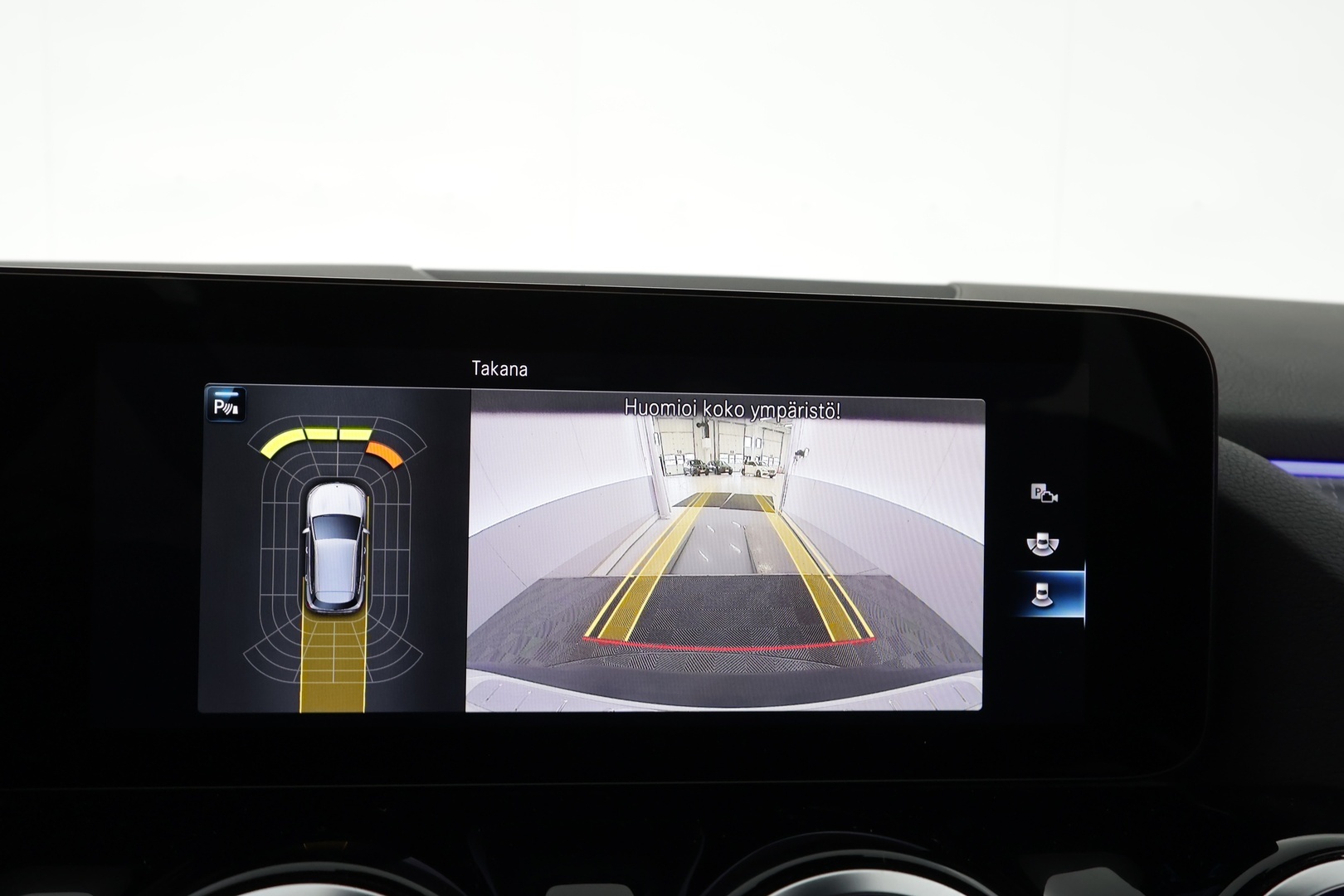 MERCEDES-BENZ EQA 2023