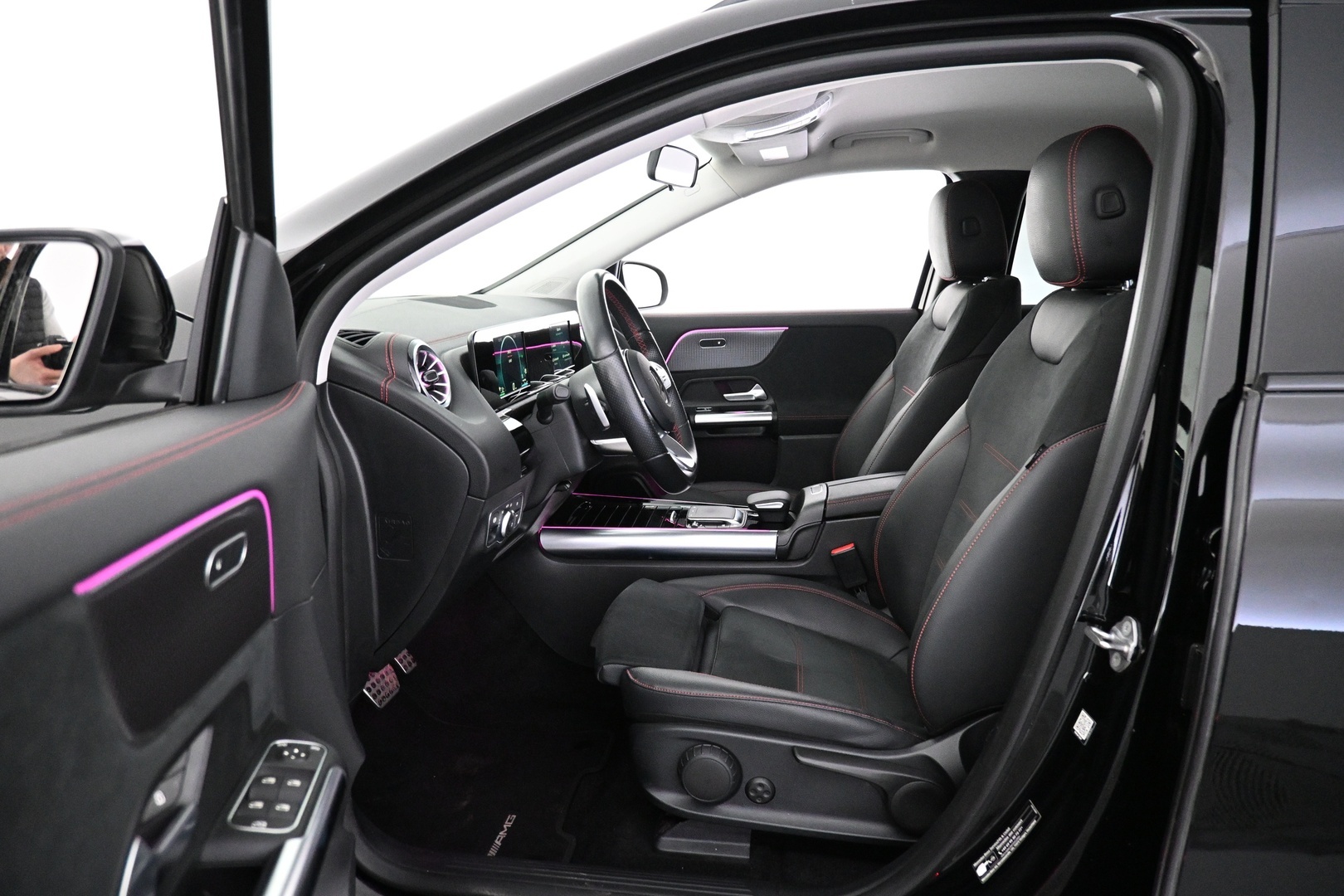 MERCEDES-BENZ EQA 2023