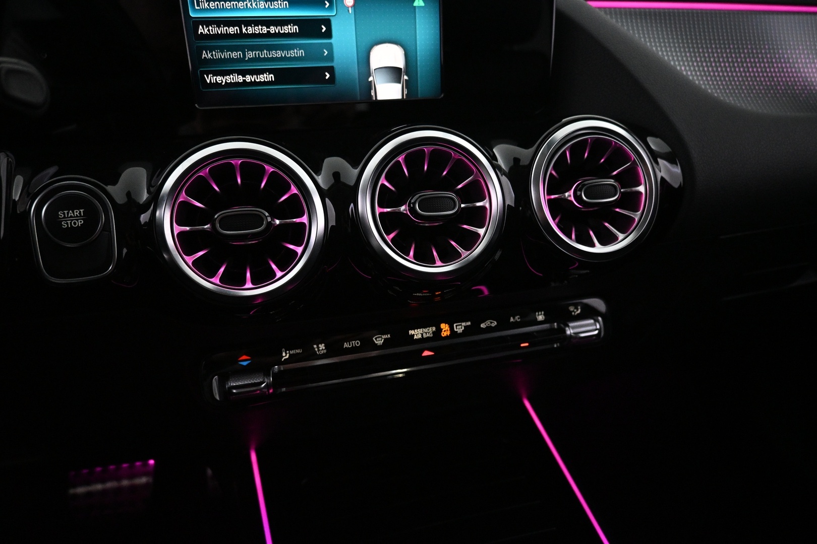 MERCEDES-BENZ EQA 2023