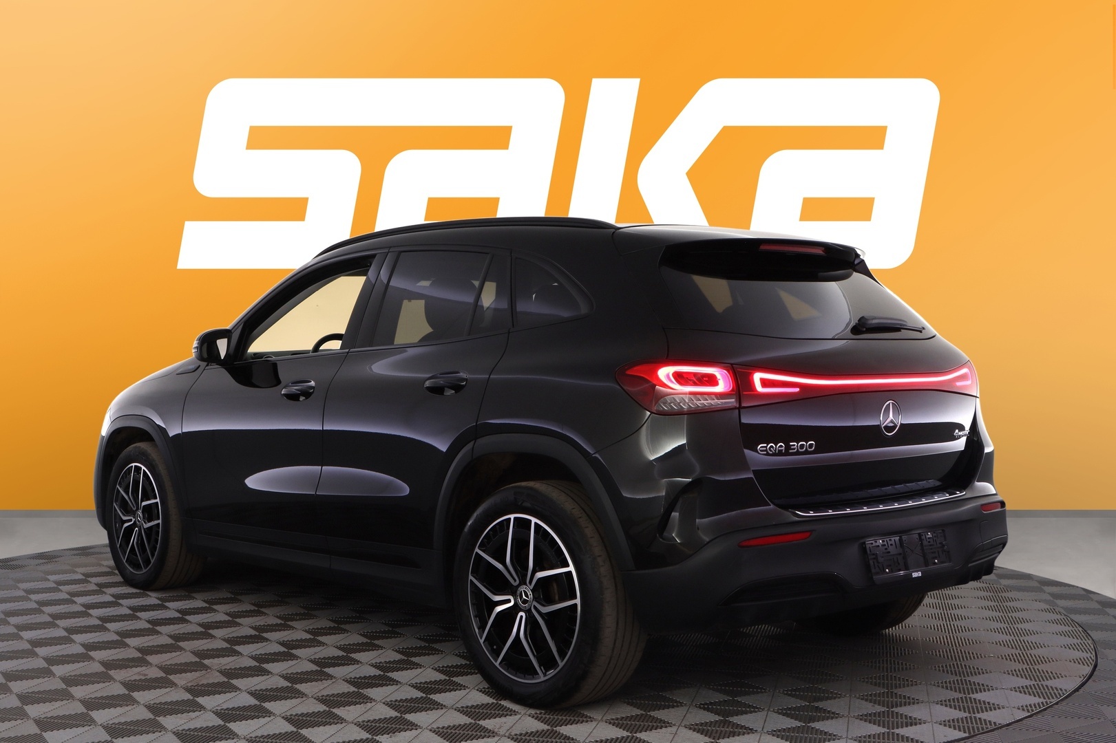 MERCEDES-BENZ EQA 2023