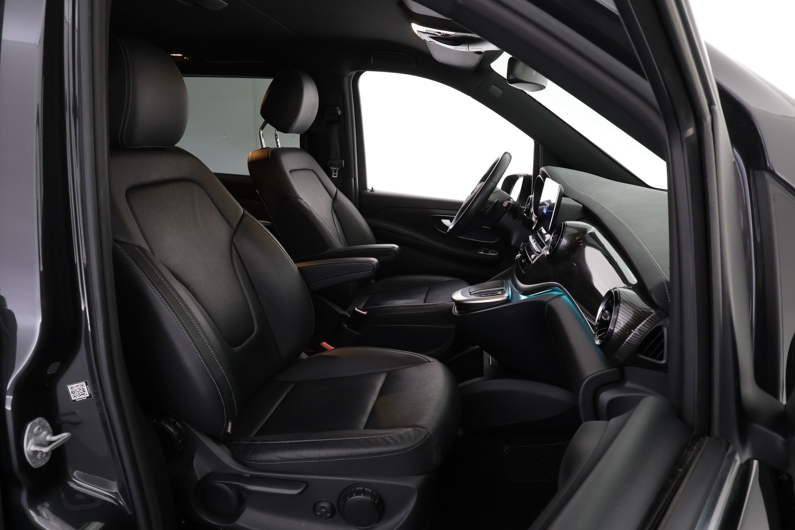 MERCEDES-BENZ EQV 2021