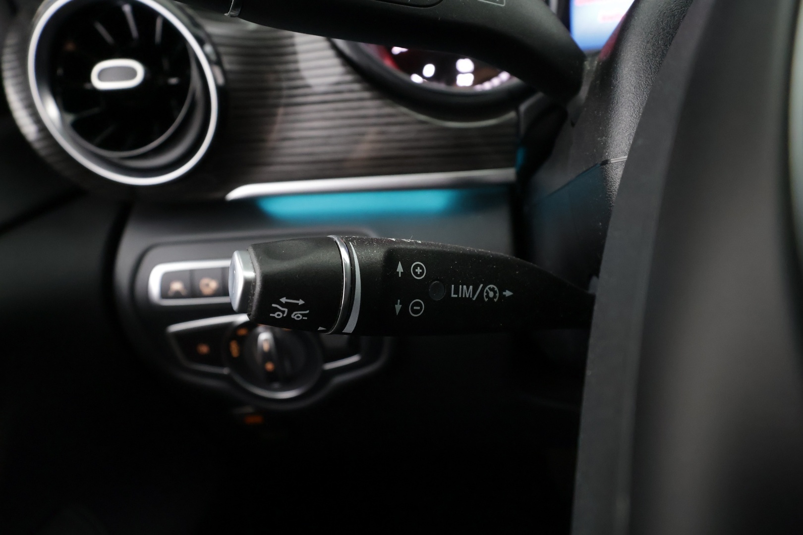 MERCEDES-BENZ EQV 2021