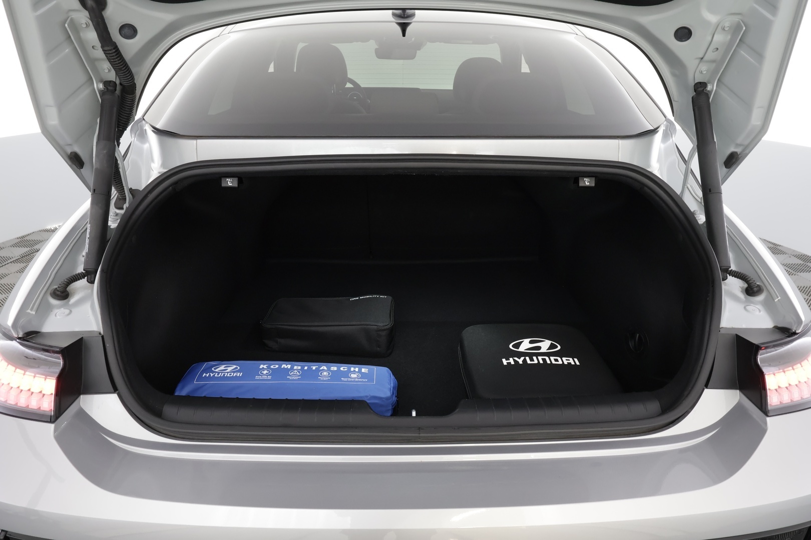HYUNDAI IONIQ 6 2025