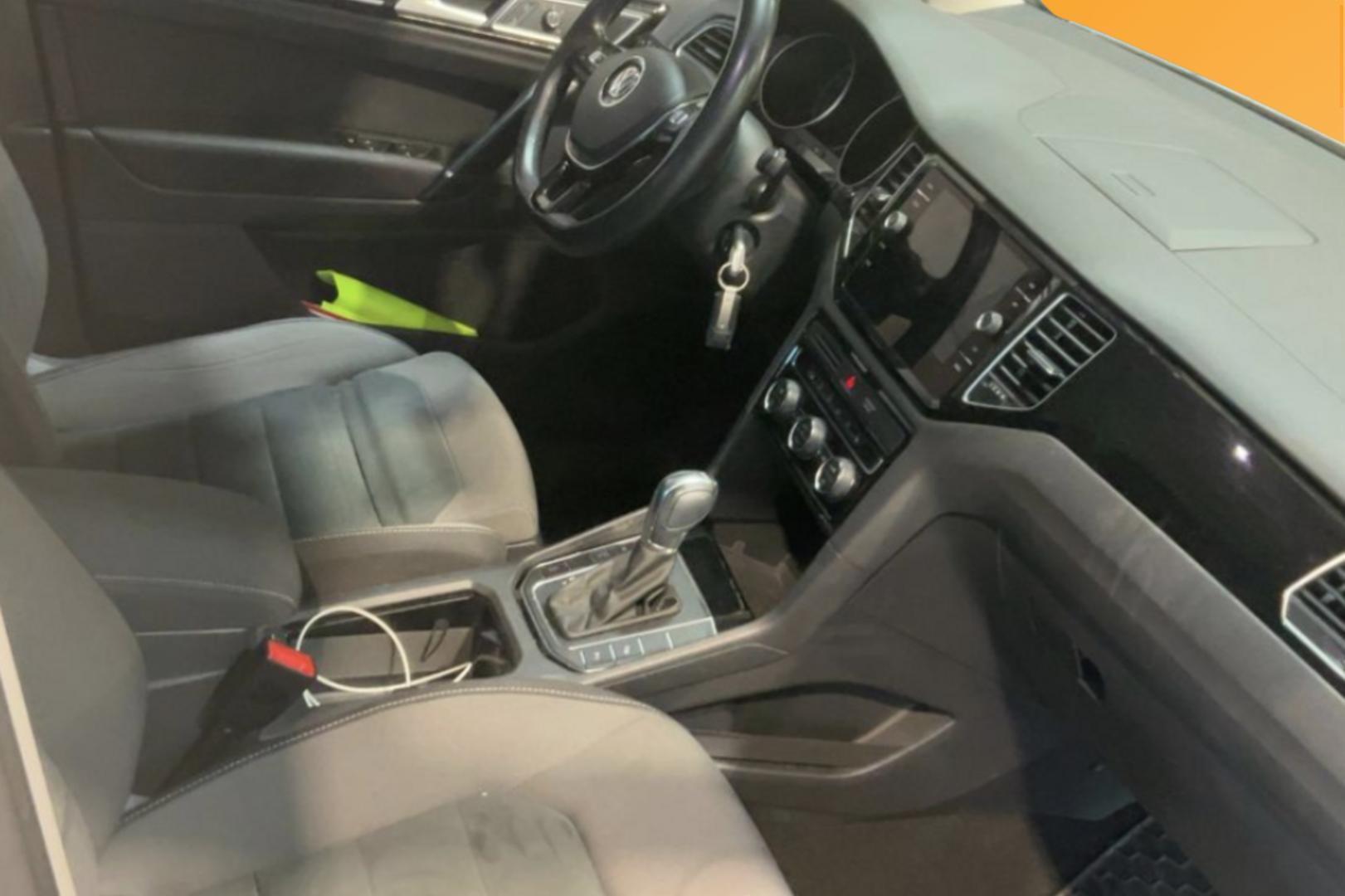 VOLKSWAGEN Golf Sportsvan 2018