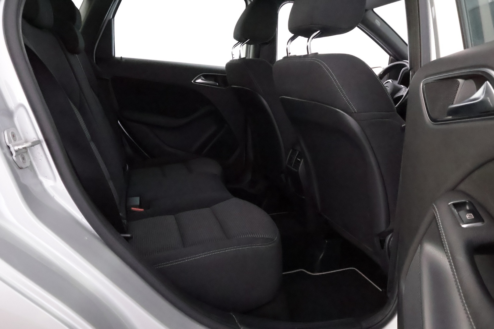 MERCEDES-BENZ B 2016