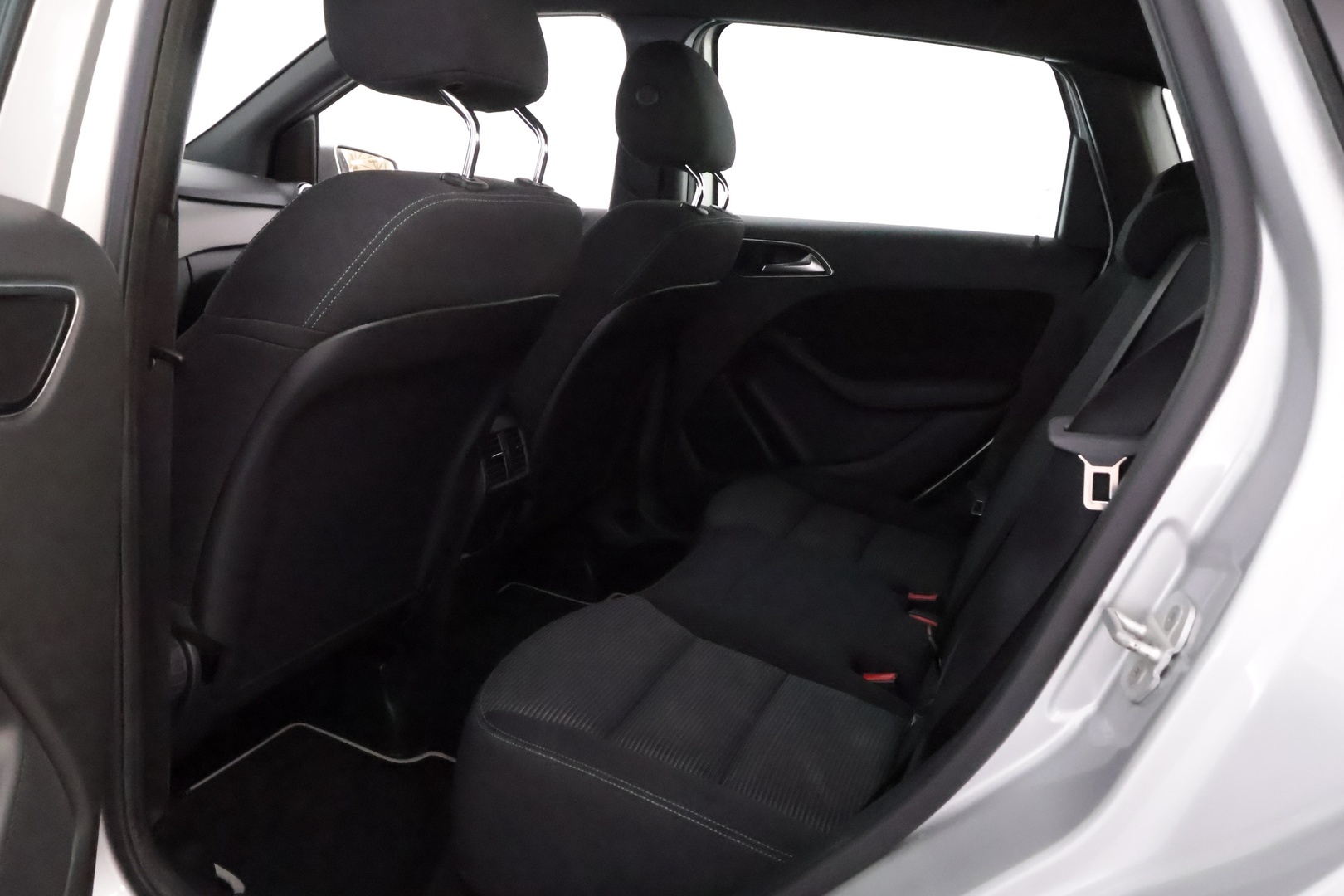 MERCEDES-BENZ B 2016