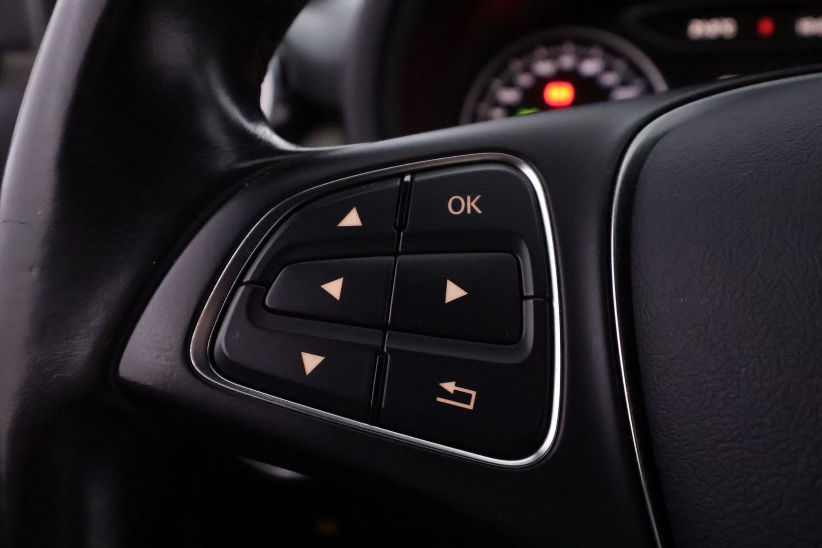 MERCEDES-BENZ B 2016