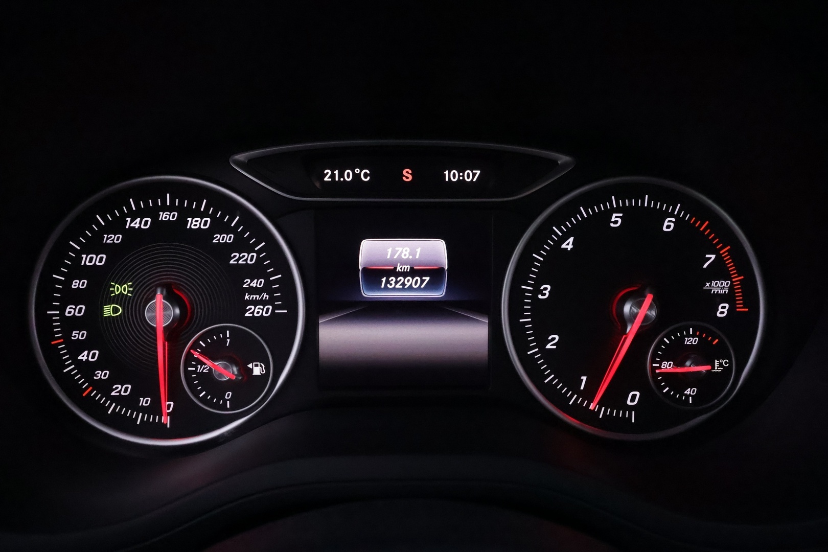 MERCEDES-BENZ B 2016