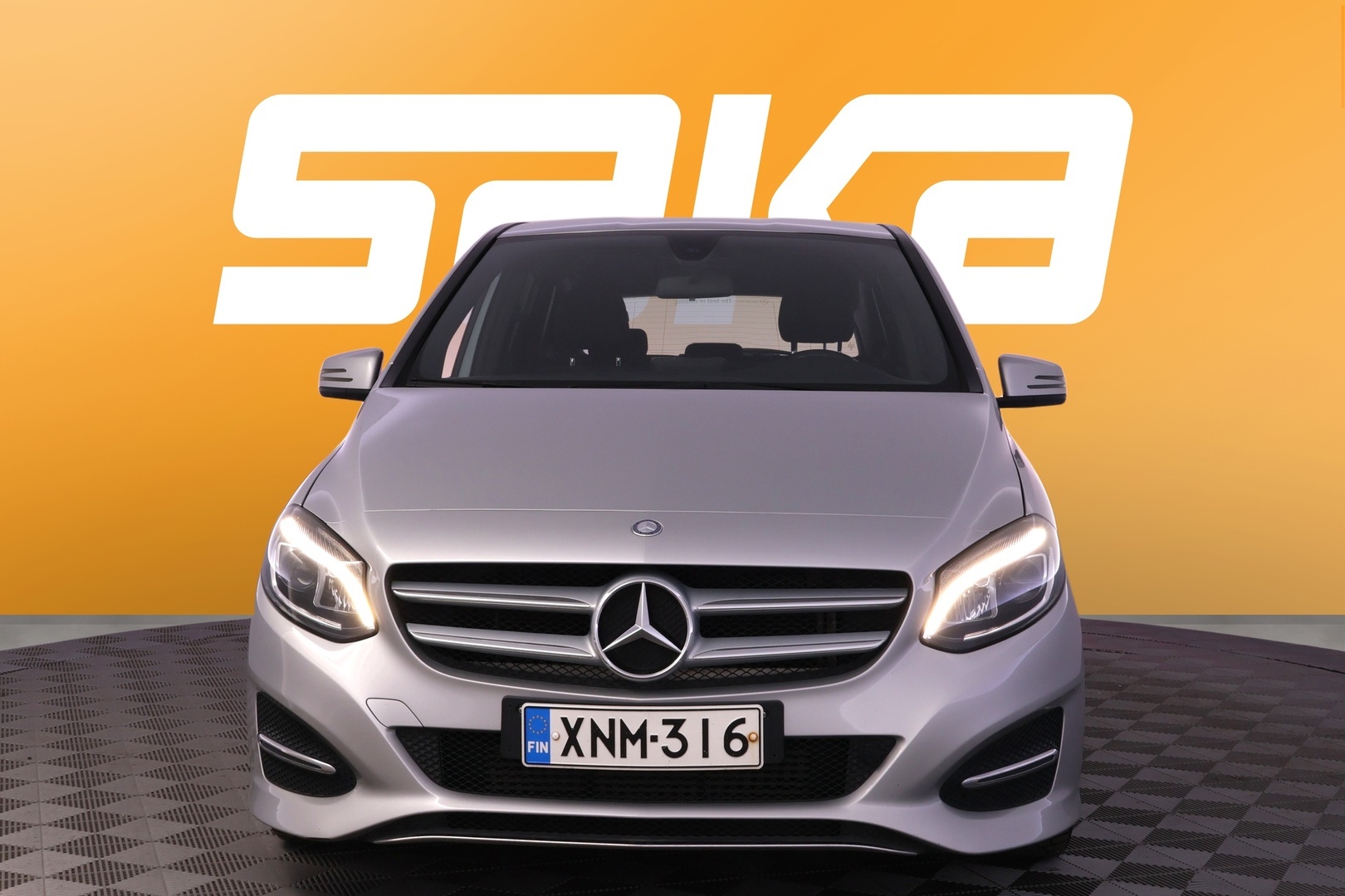 MERCEDES-BENZ B 2016