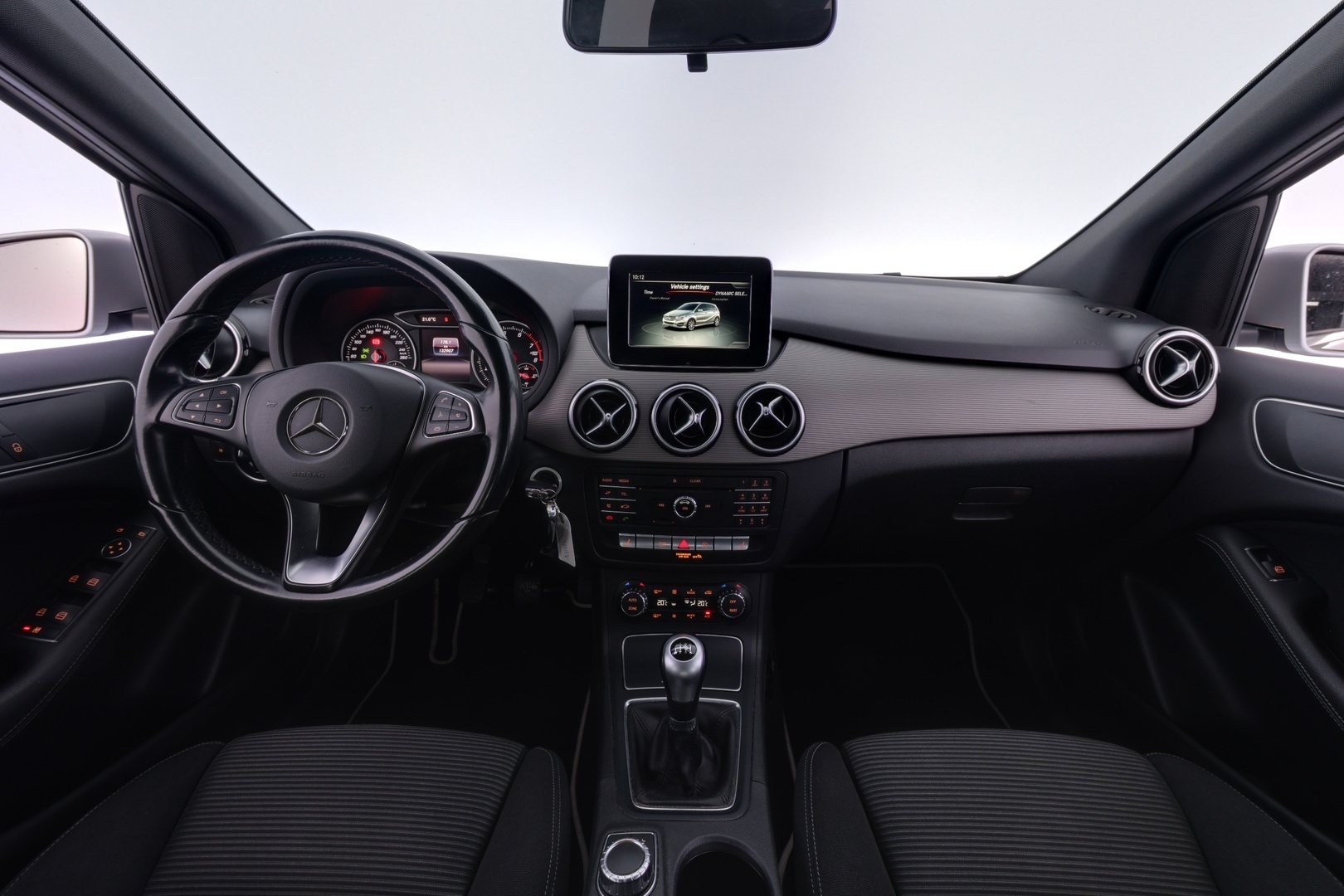 MERCEDES-BENZ B 2016