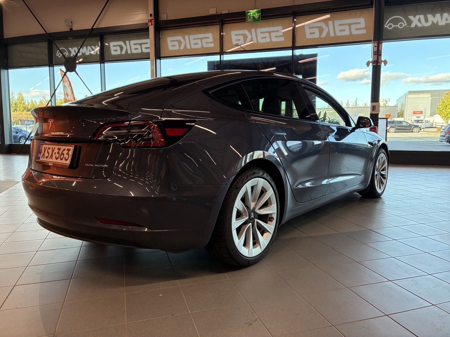 TESLA Model 3 2022