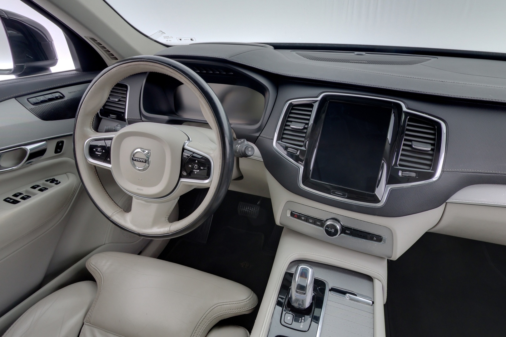VOLVO XC90 2019