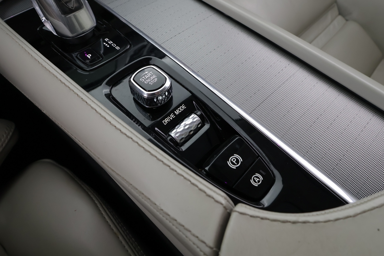 VOLVO XC90 2019