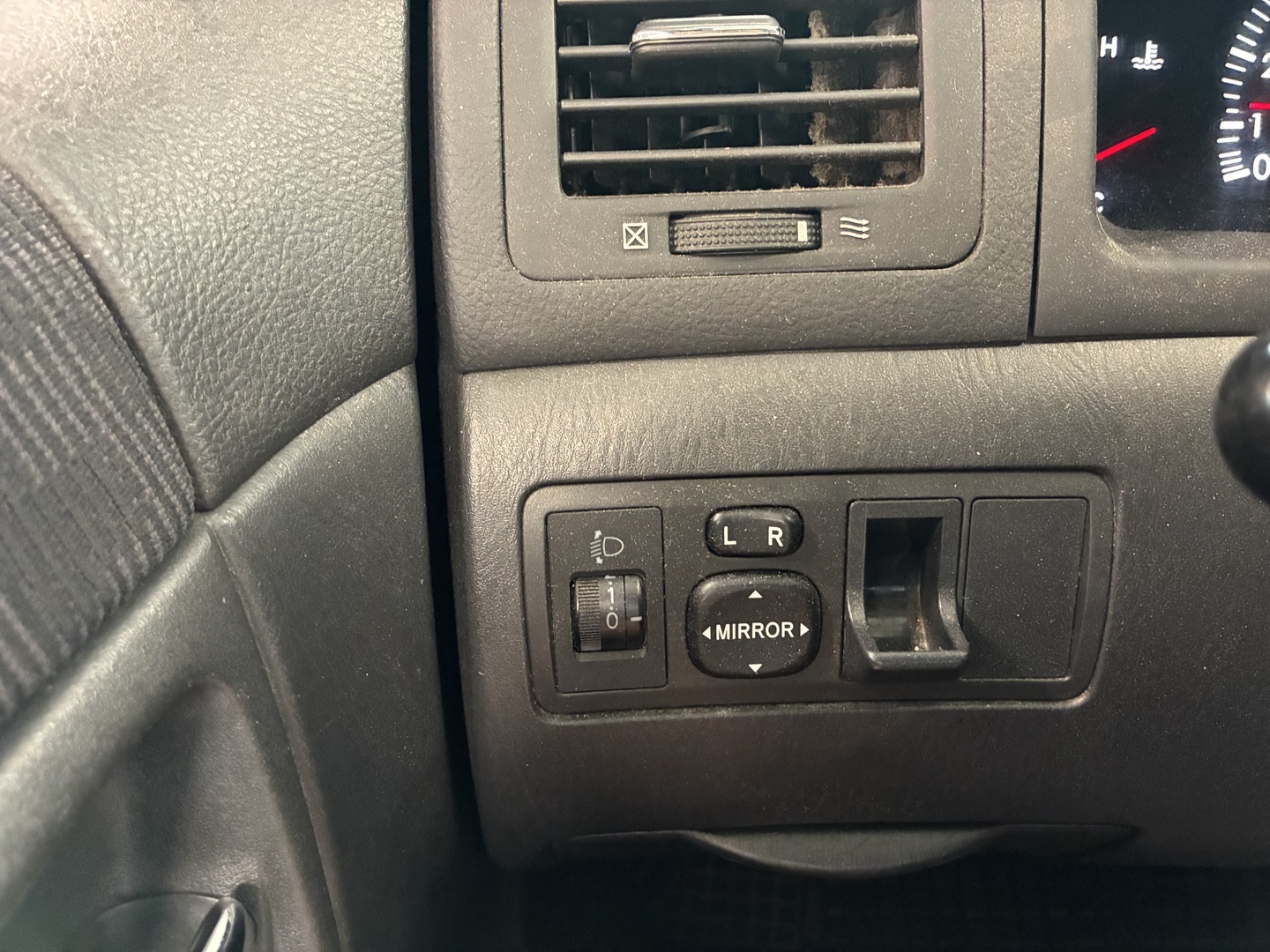 TOYOTA Corolla Verso 2004
