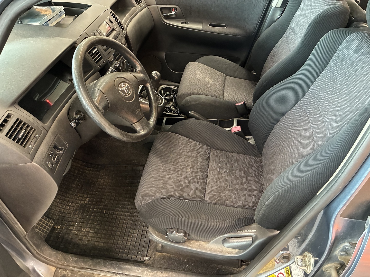 TOYOTA Corolla Verso 2004