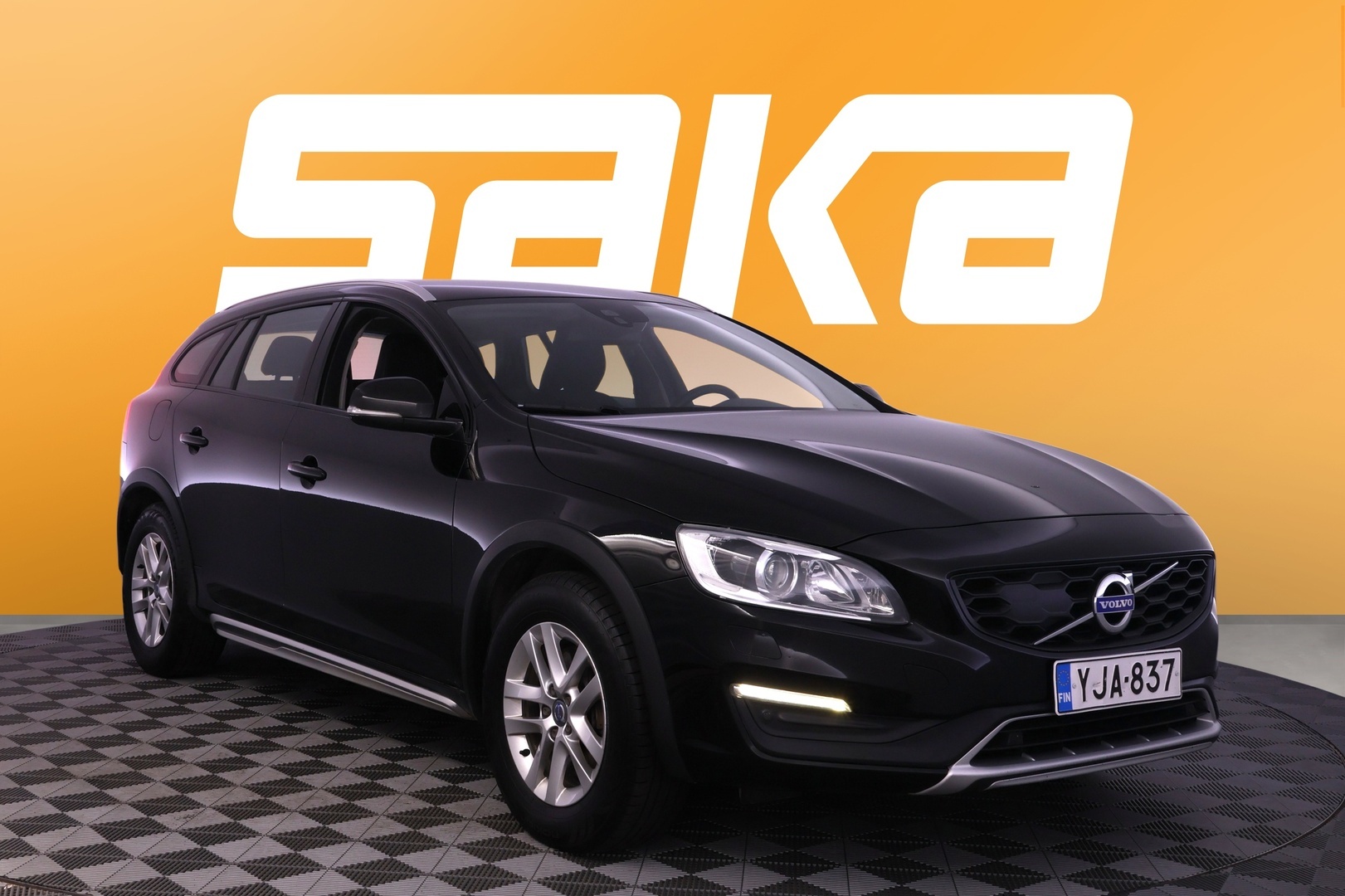 VOLVO V60 Cross Country 2016