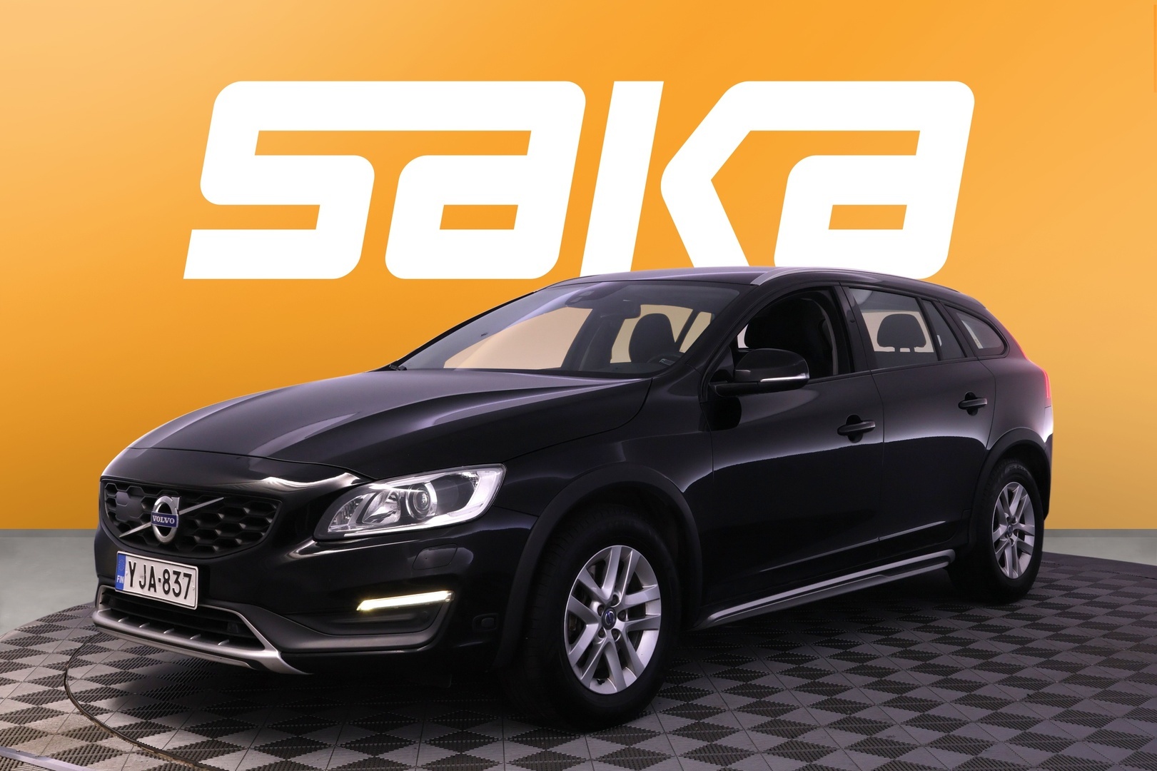VOLVO V60 Cross Country 2016
