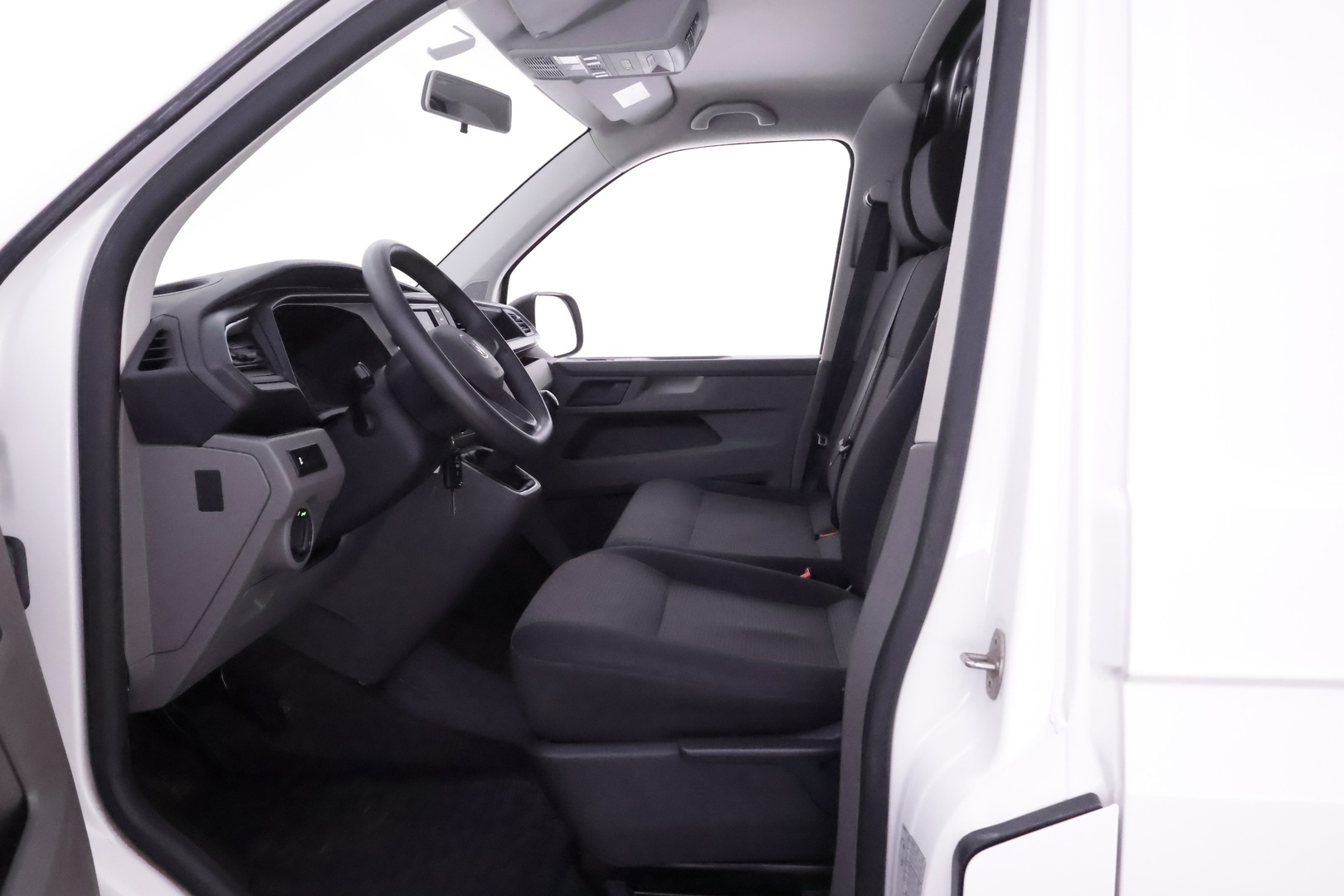 VOLKSWAGEN Transporter 2021