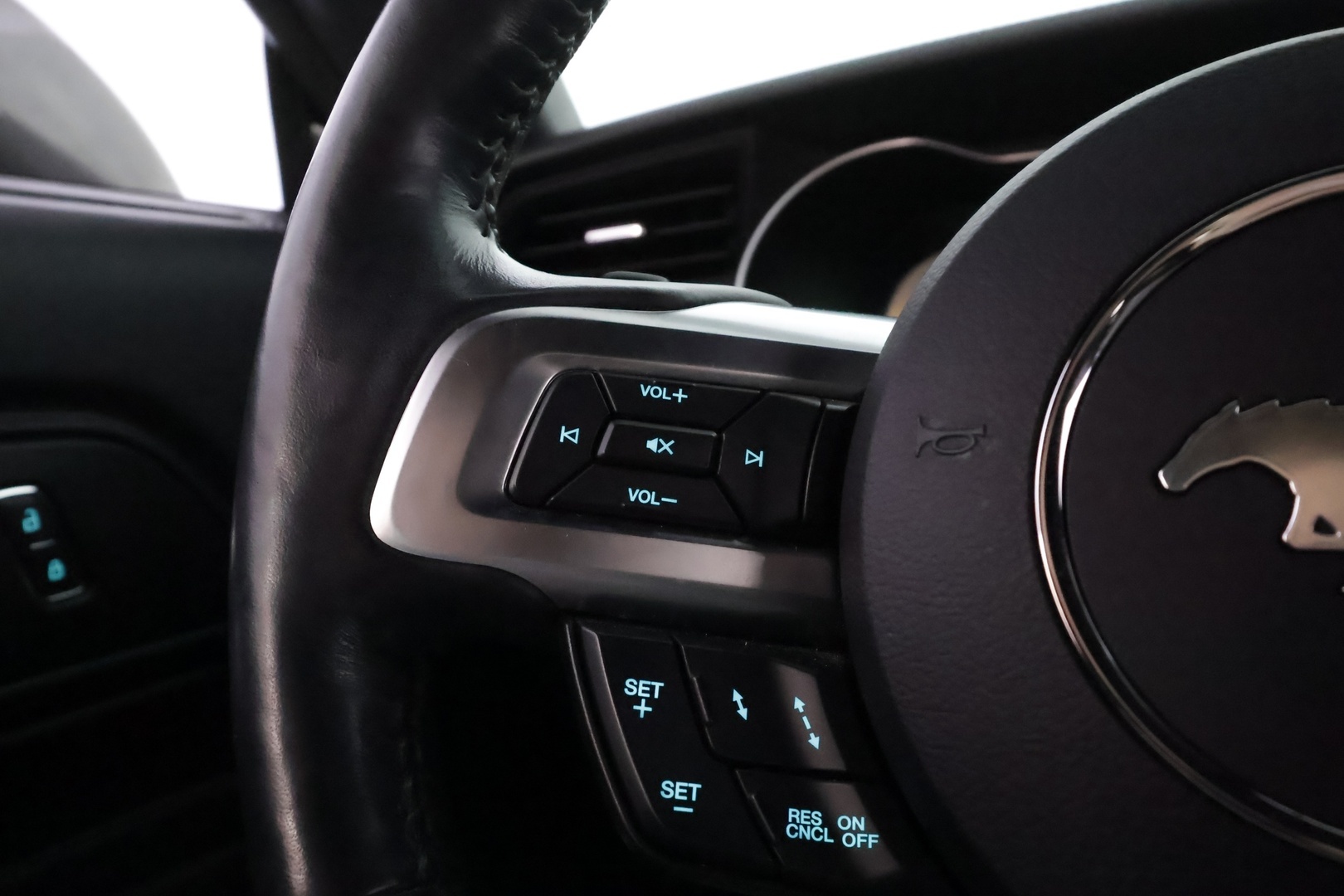 FORD Mustang 2019