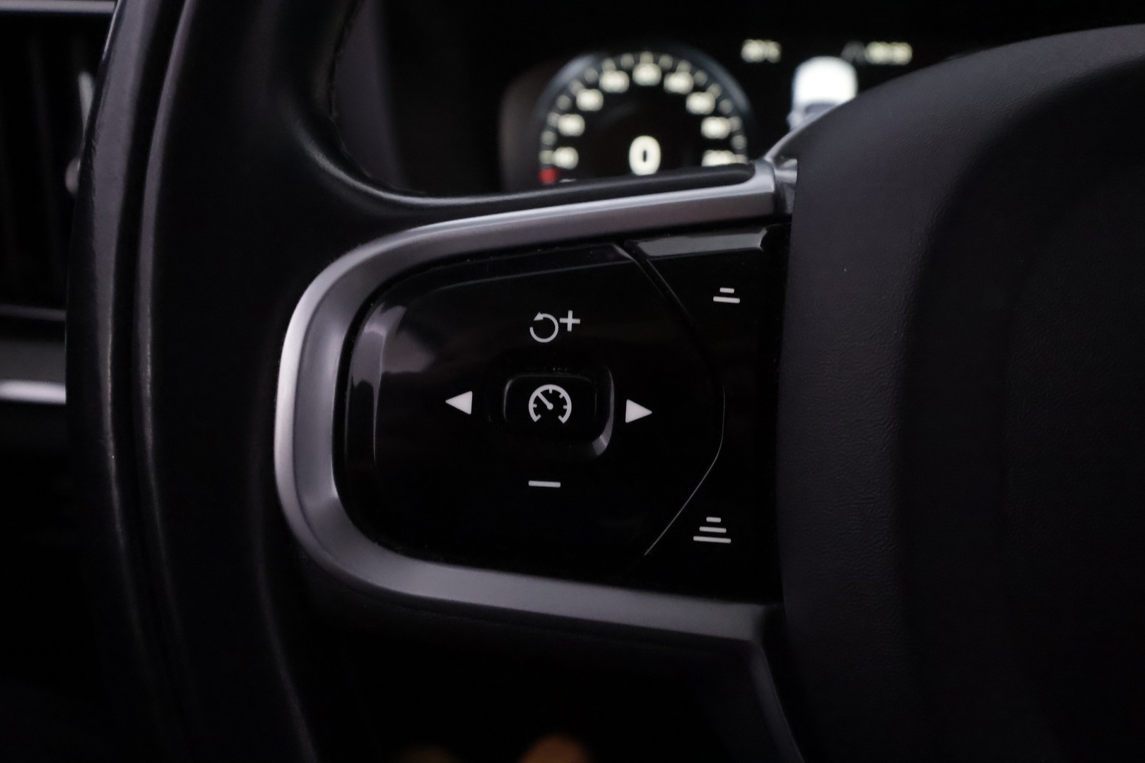 VOLVO V60 Cross Country 2022