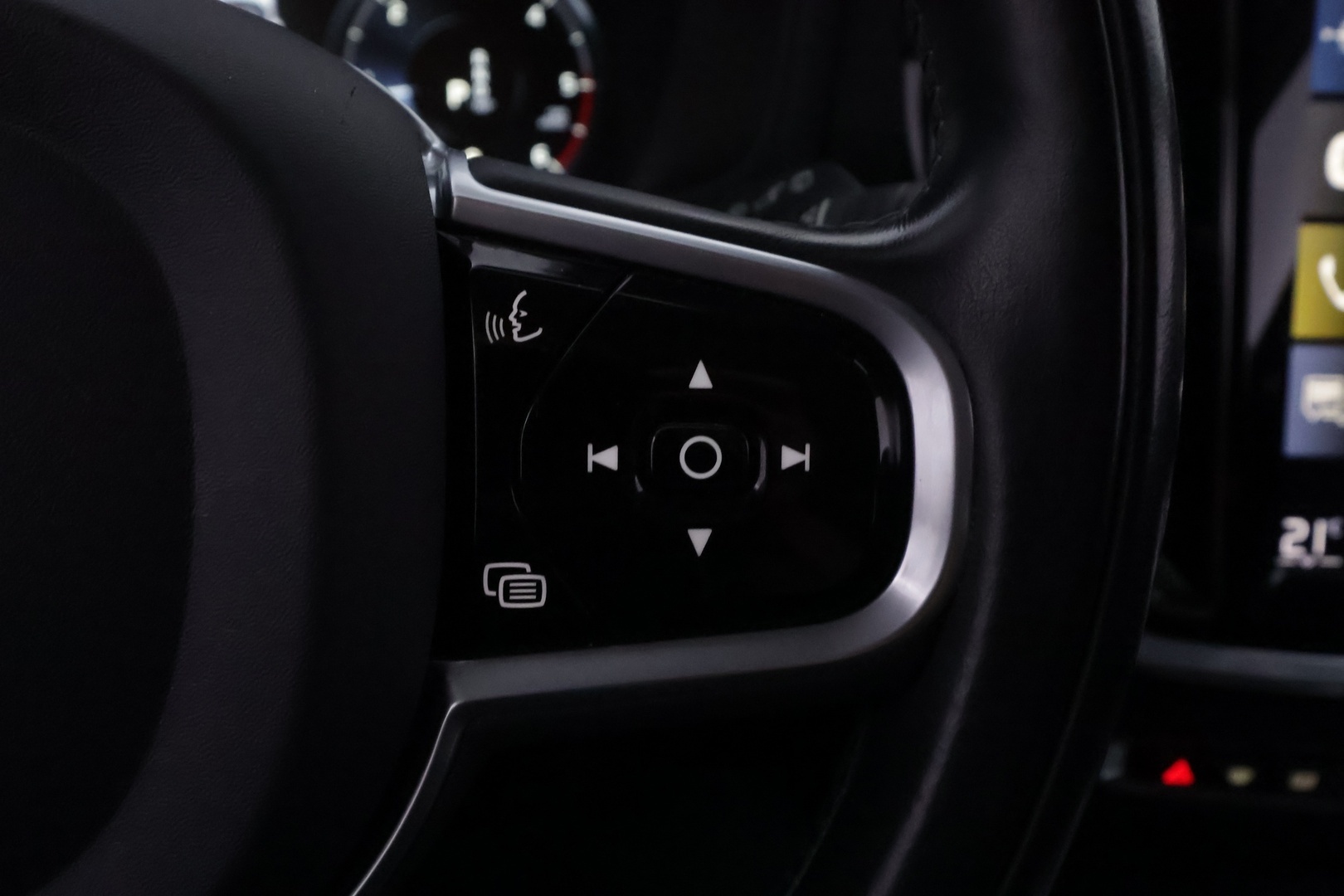VOLVO V60 Cross Country 2022