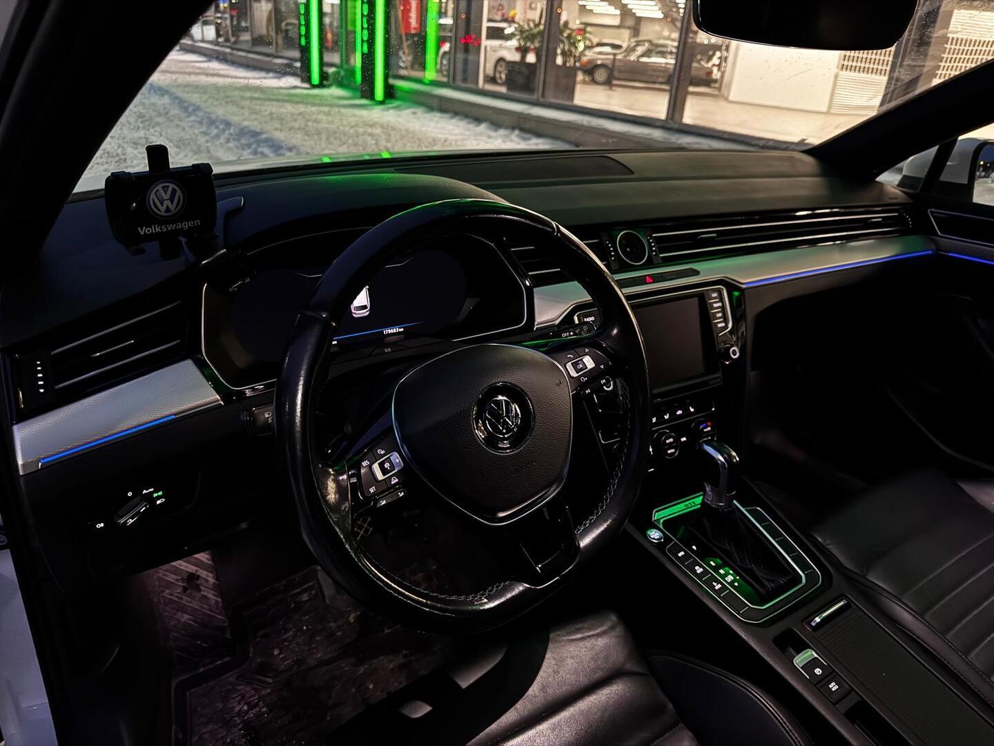 VOLKSWAGEN Passat 2017