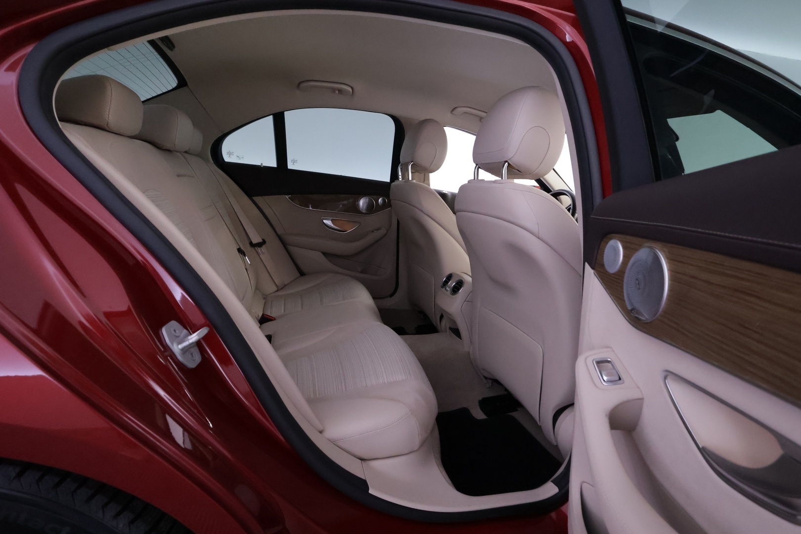 MERCEDES-BENZ C 2016