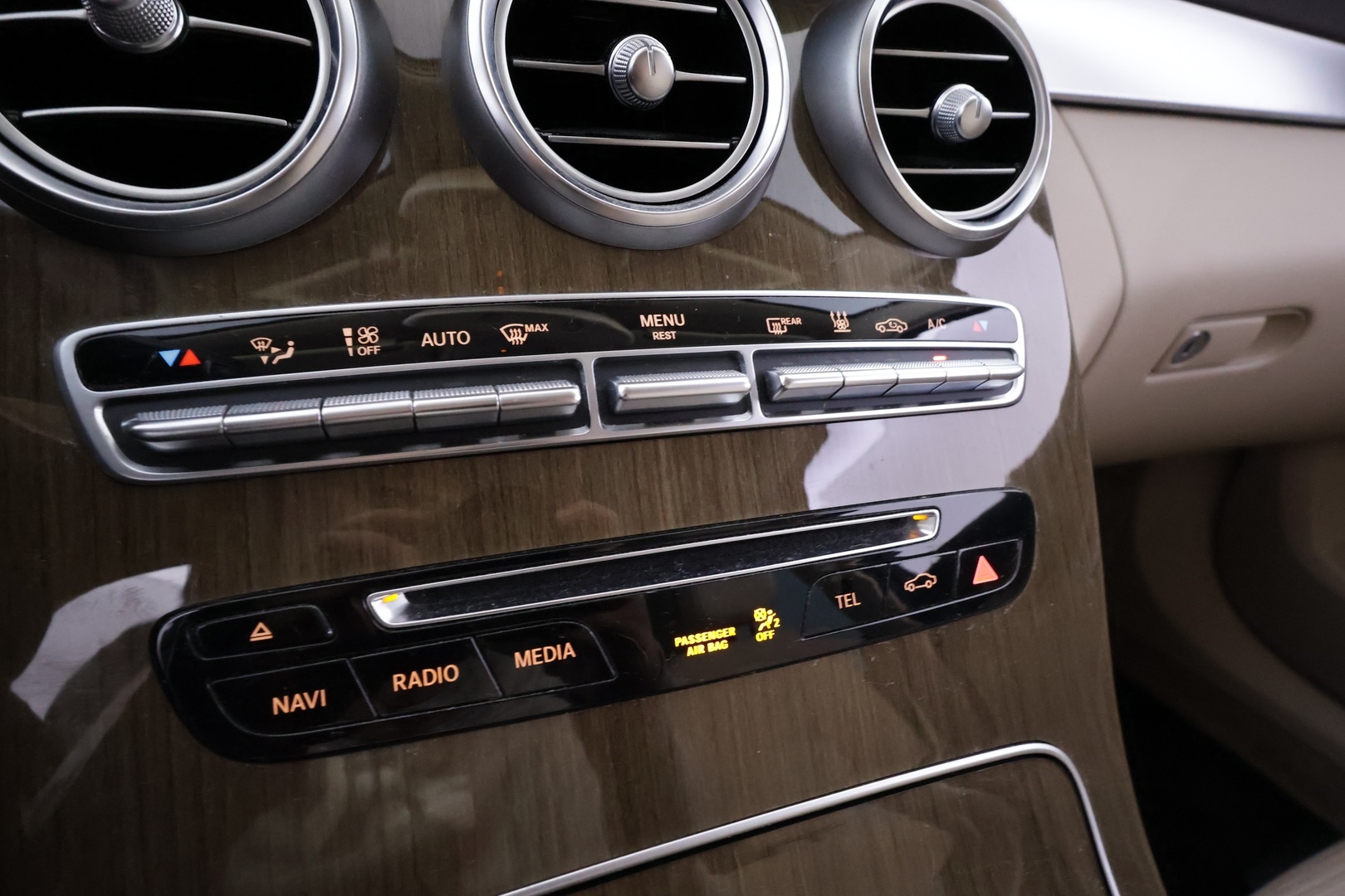 MERCEDES-BENZ C 2016