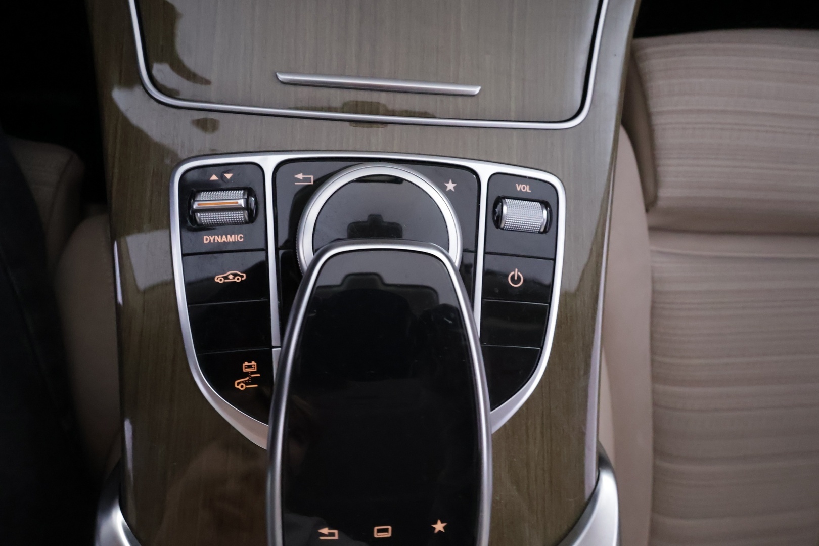 MERCEDES-BENZ C 2016