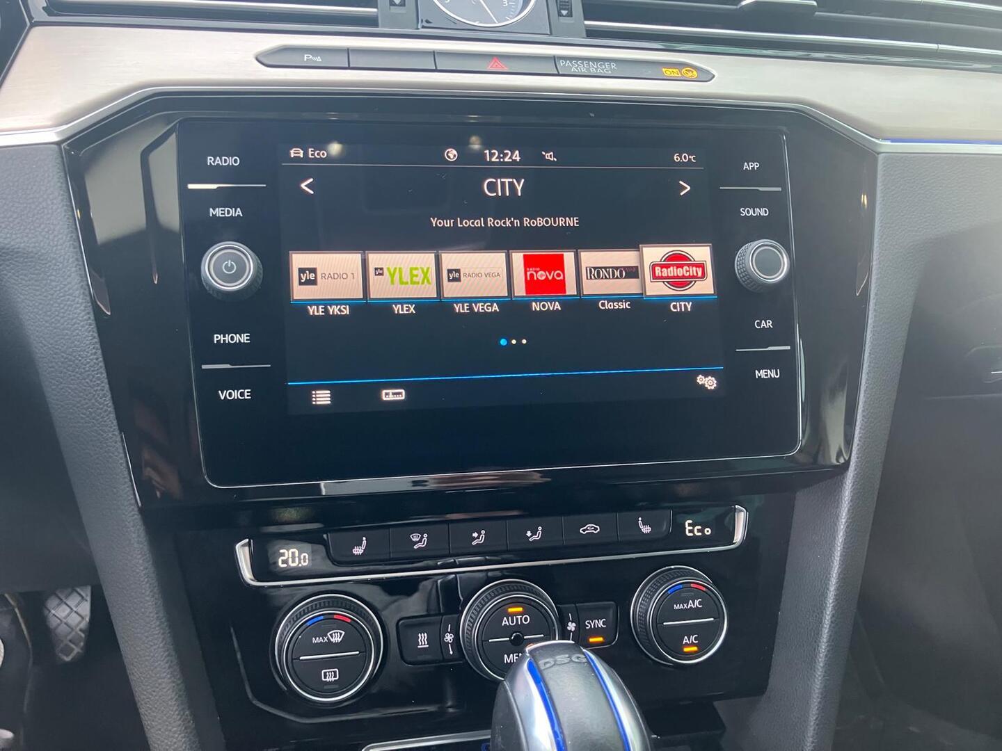 VOLKSWAGEN Passat 2019