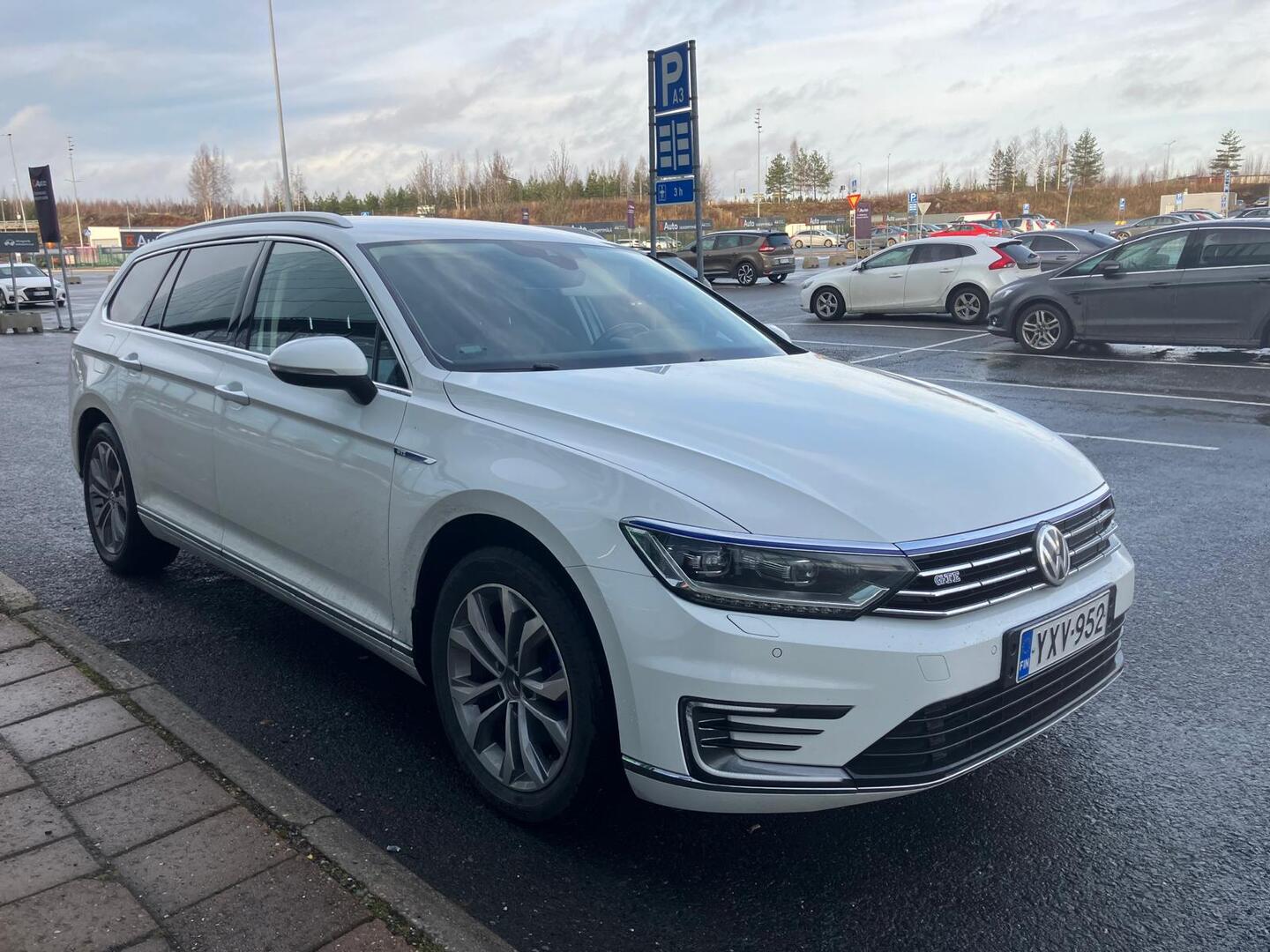 VOLKSWAGEN Passat 2019