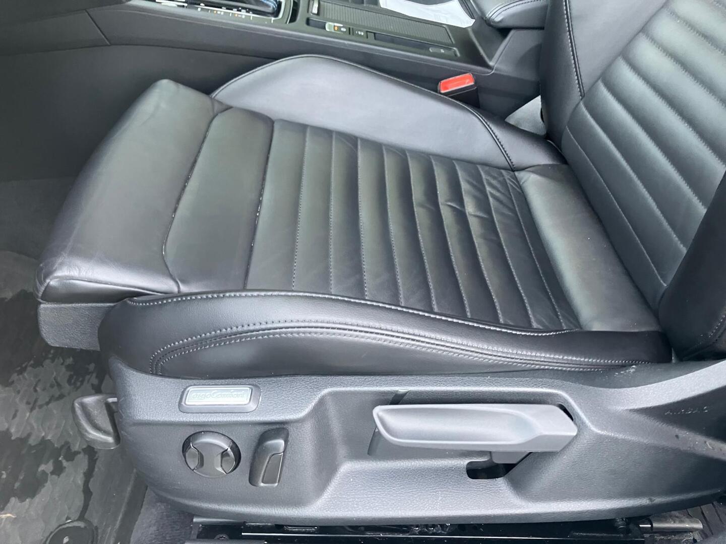 VOLKSWAGEN Passat 2019