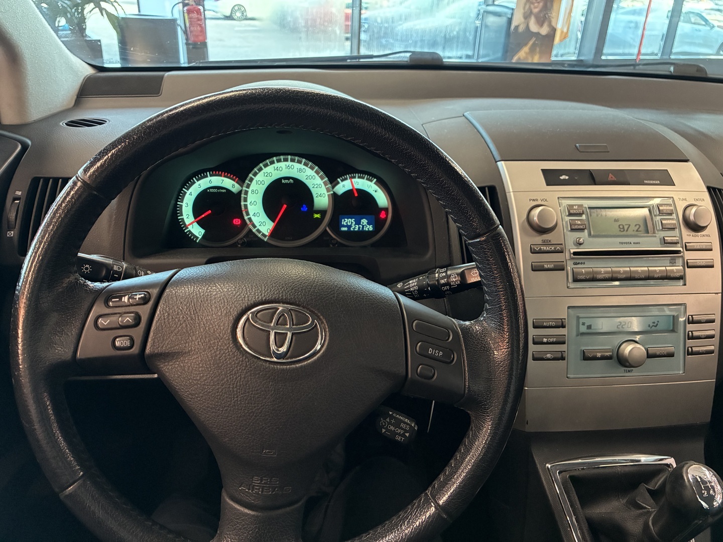 TOYOTA Corolla Verso 2005