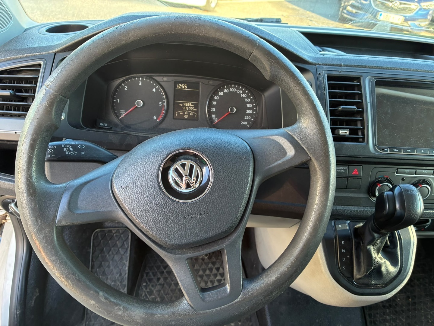 VOLKSWAGEN Transporter 2016