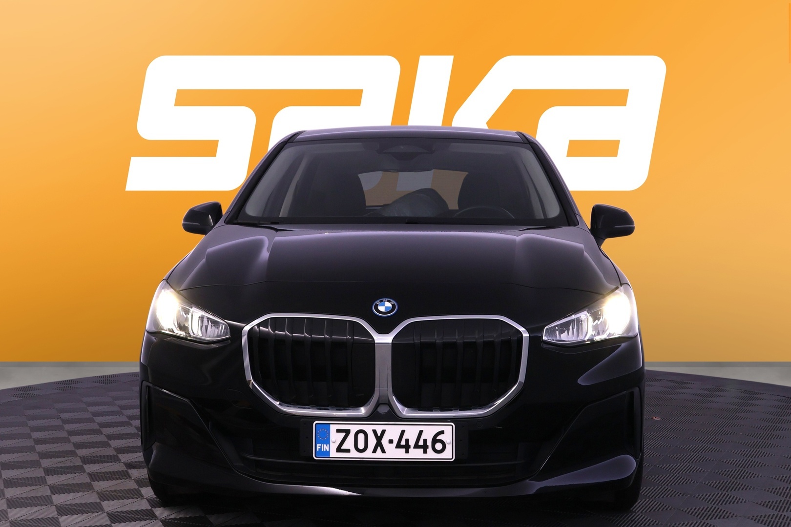 BMW 225 2023