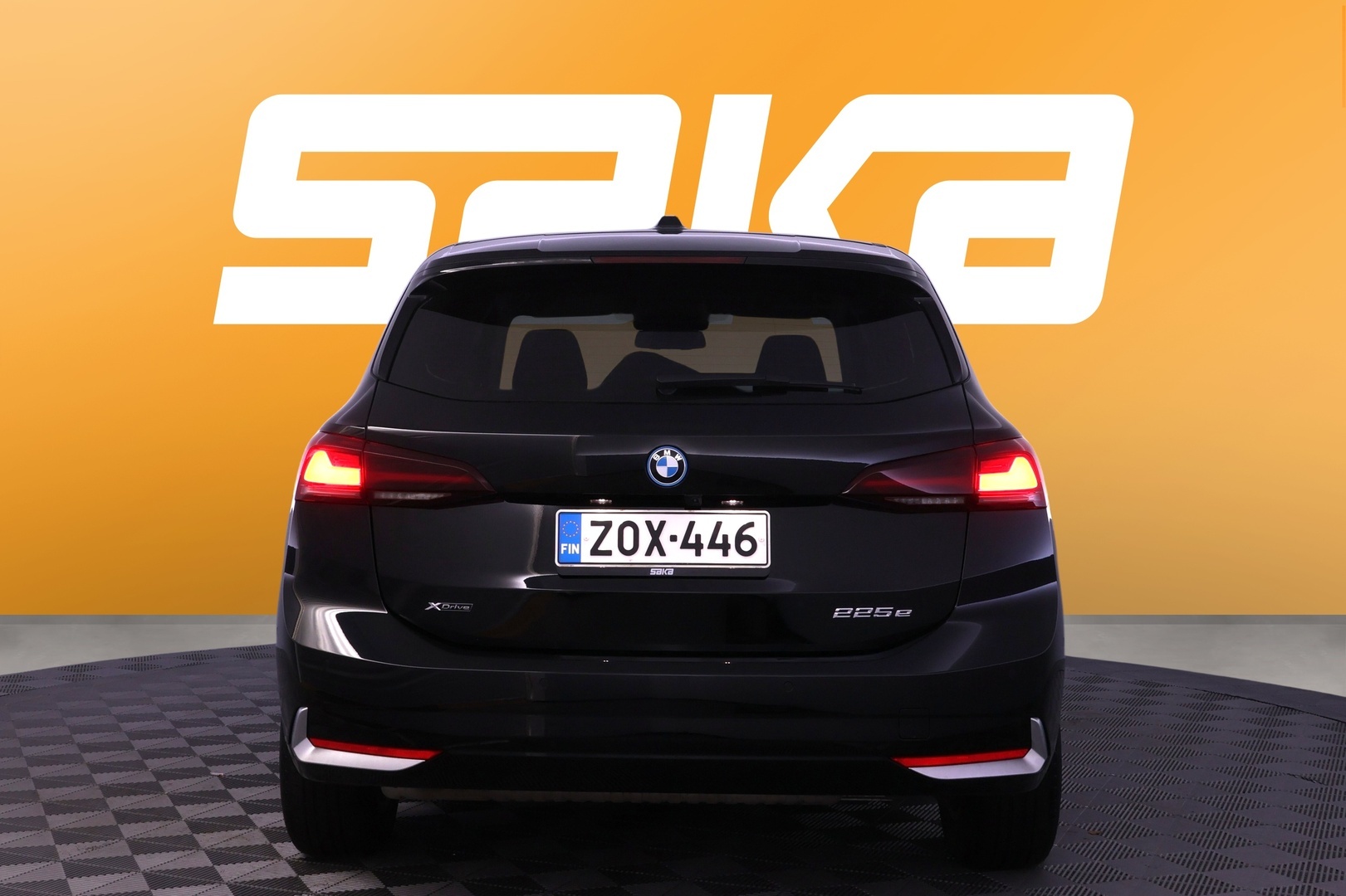 BMW 225 2023