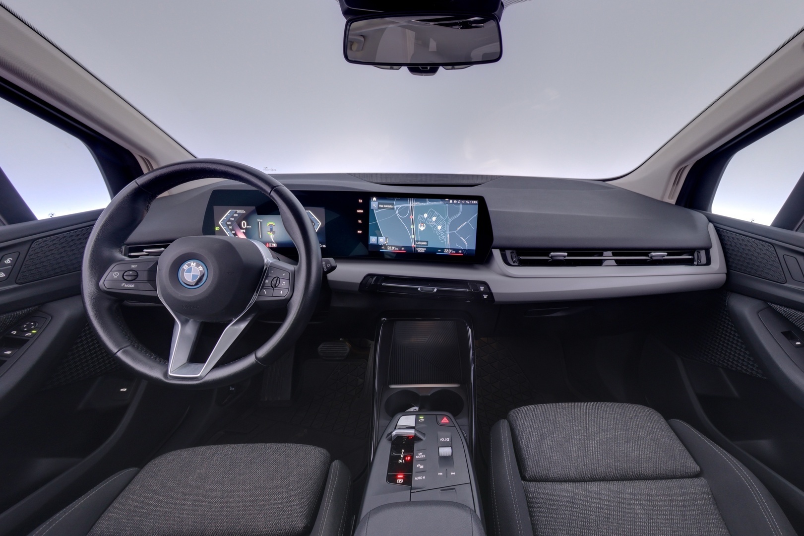BMW 225 2023