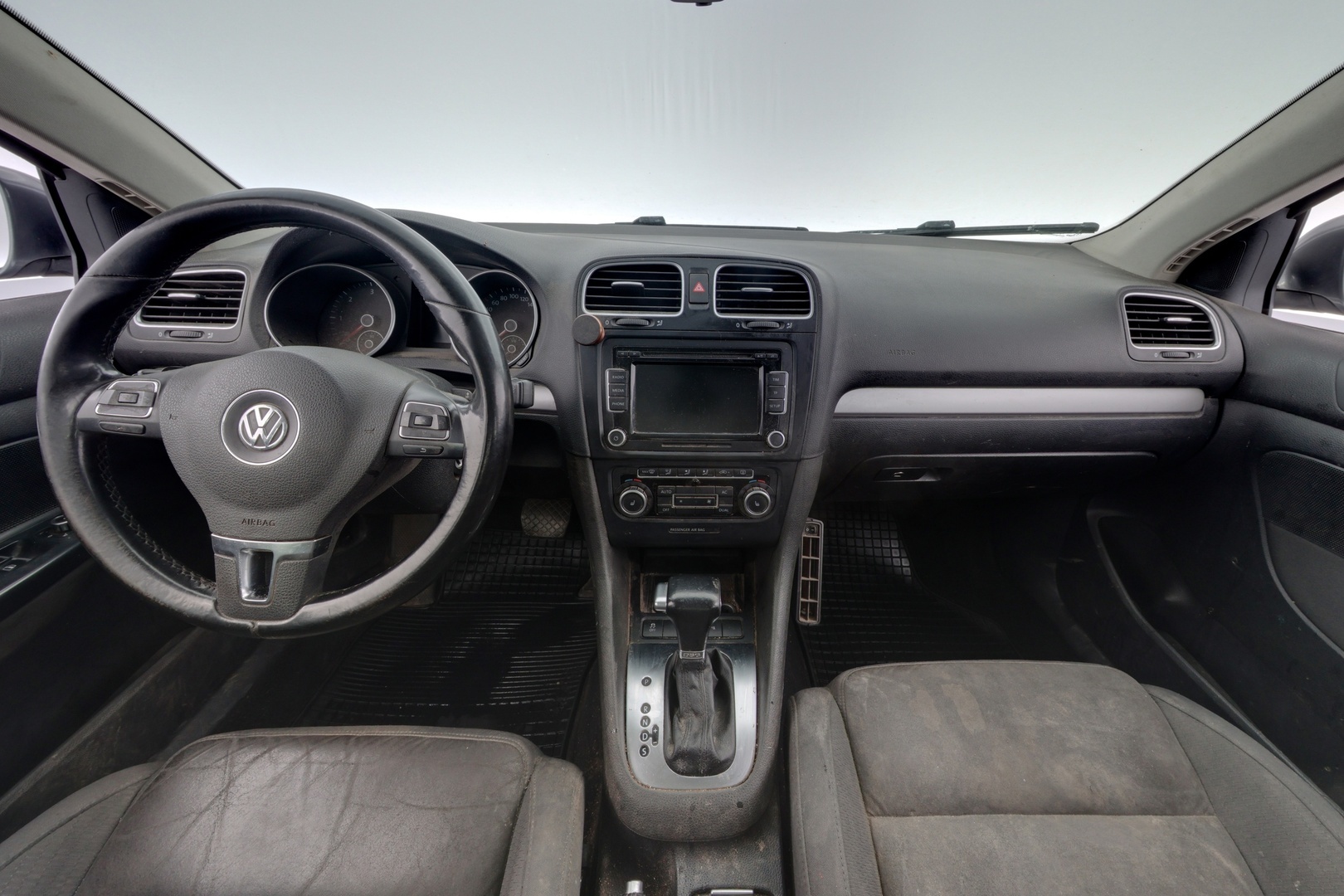 VOLKSWAGEN Golf 2010