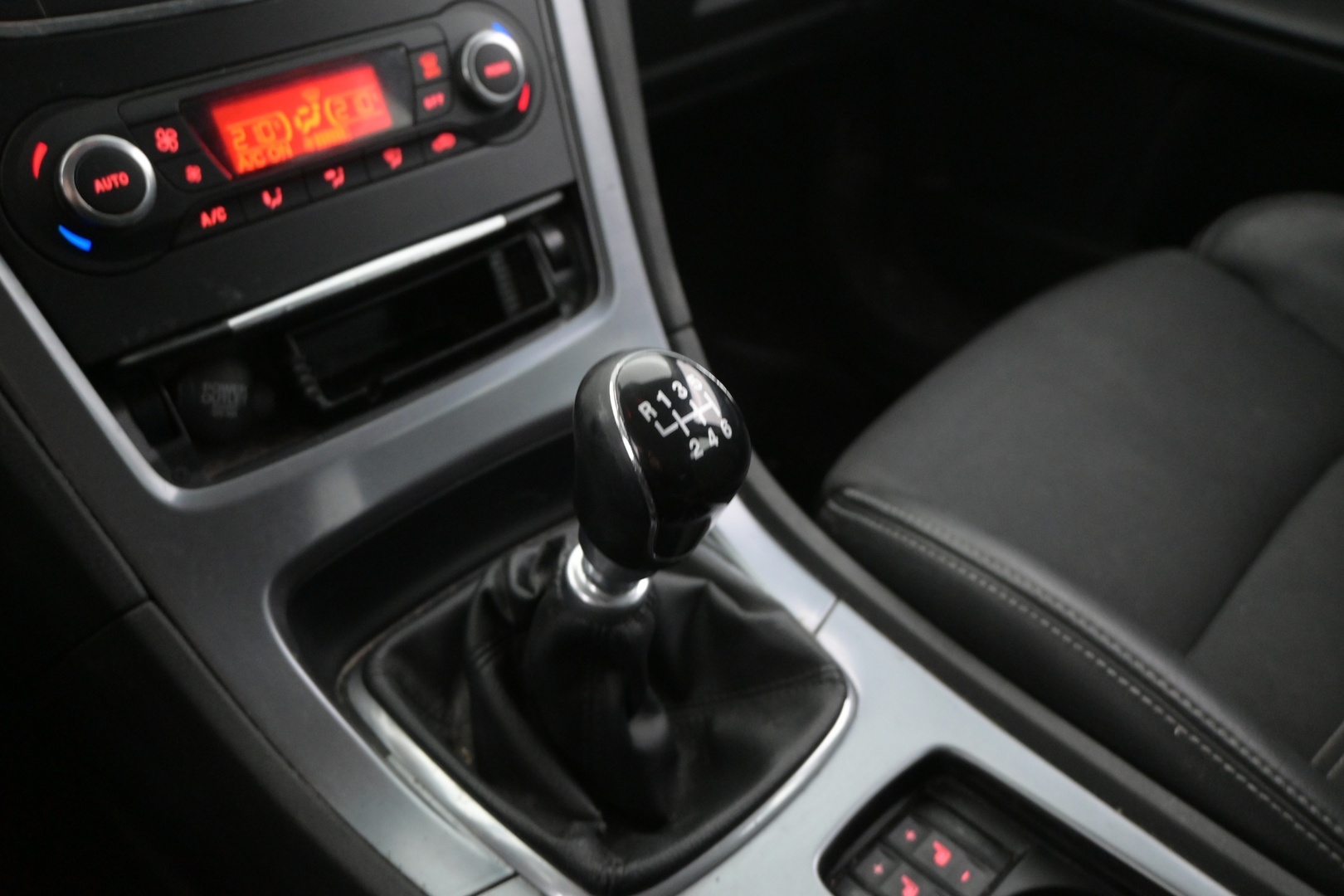 FORD Mondeo 2012