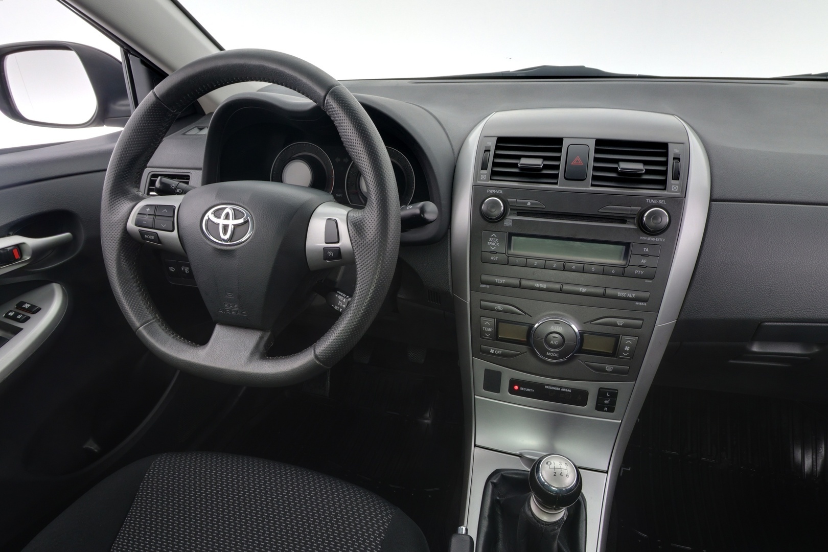 TOYOTA Corolla 2012