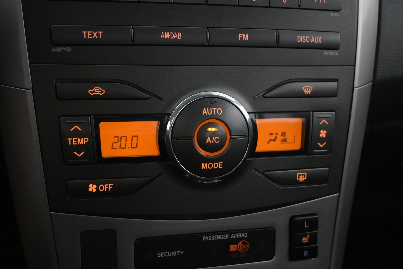 TOYOTA Corolla 2012