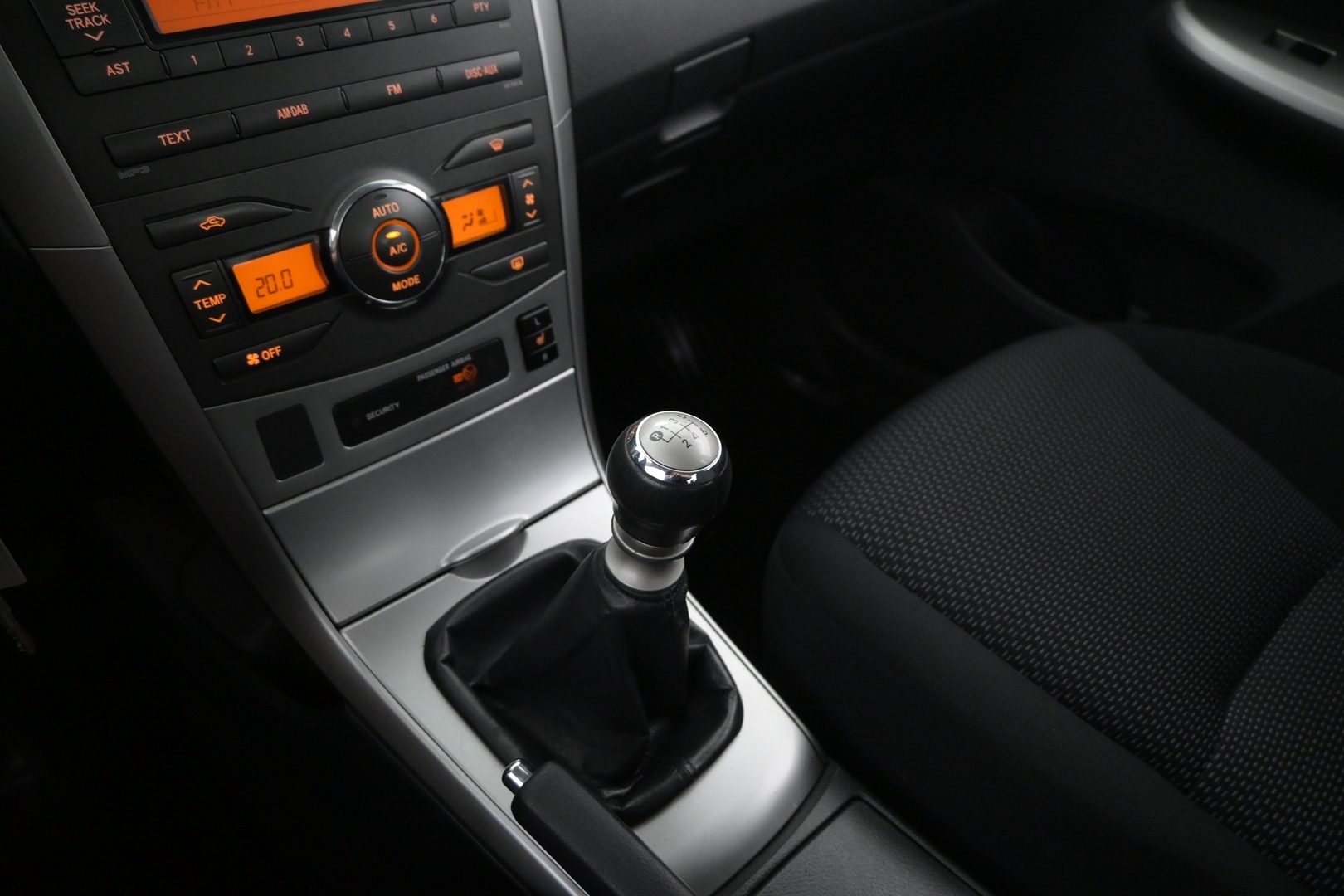 TOYOTA Corolla 2012
