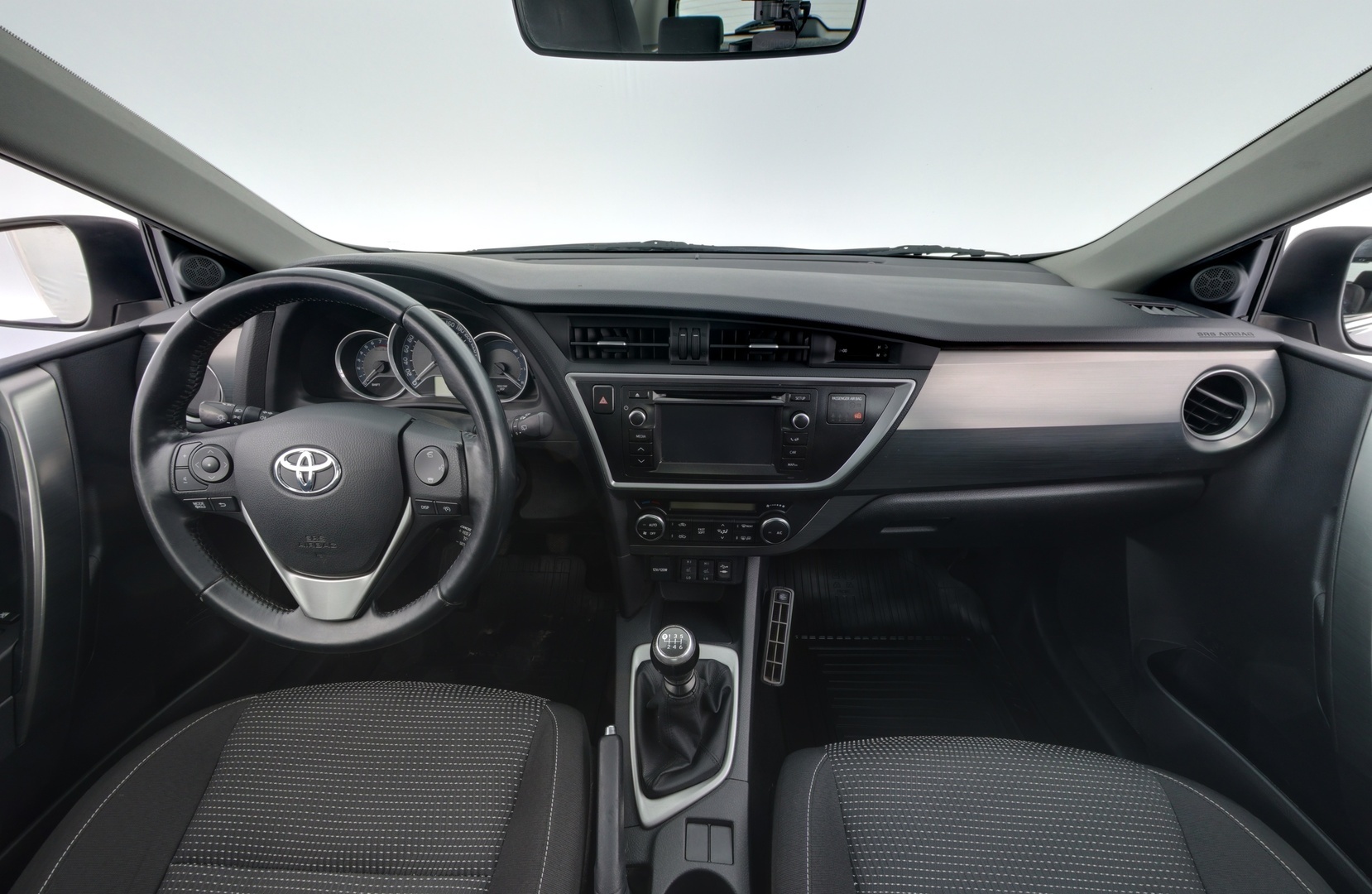 TOYOTA Auris 2014