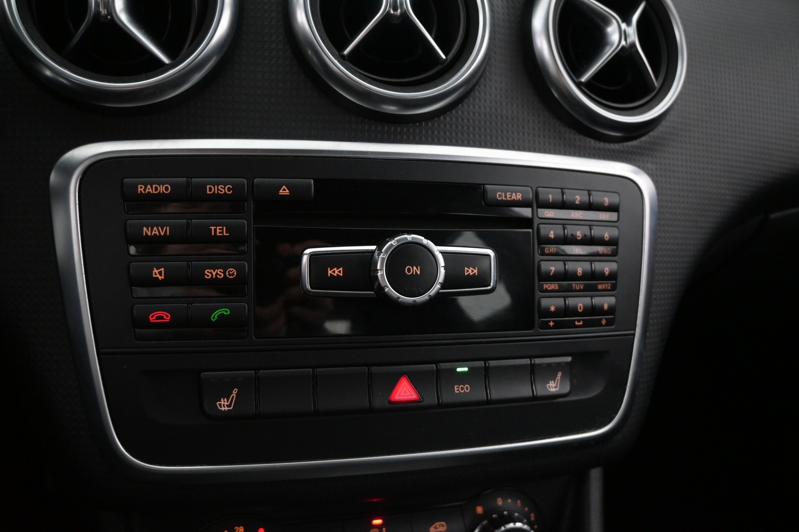 MERCEDES-BENZ A 2014