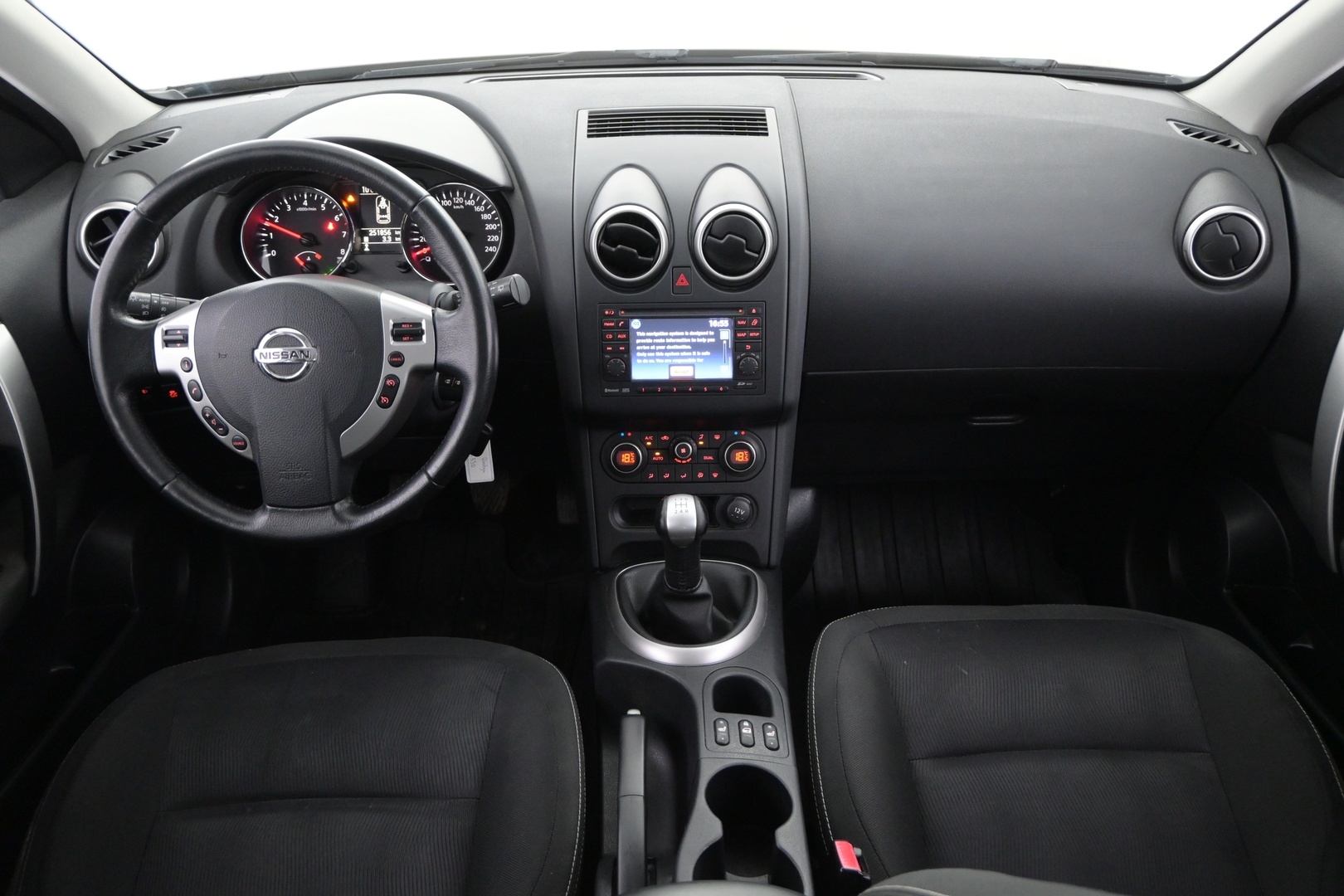 NISSAN Qashqai 2012