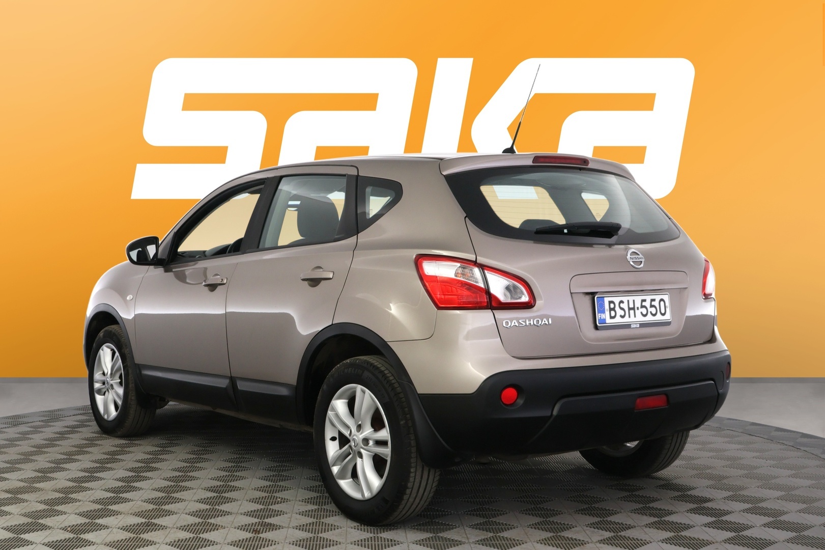 NISSAN Qashqai 2012
