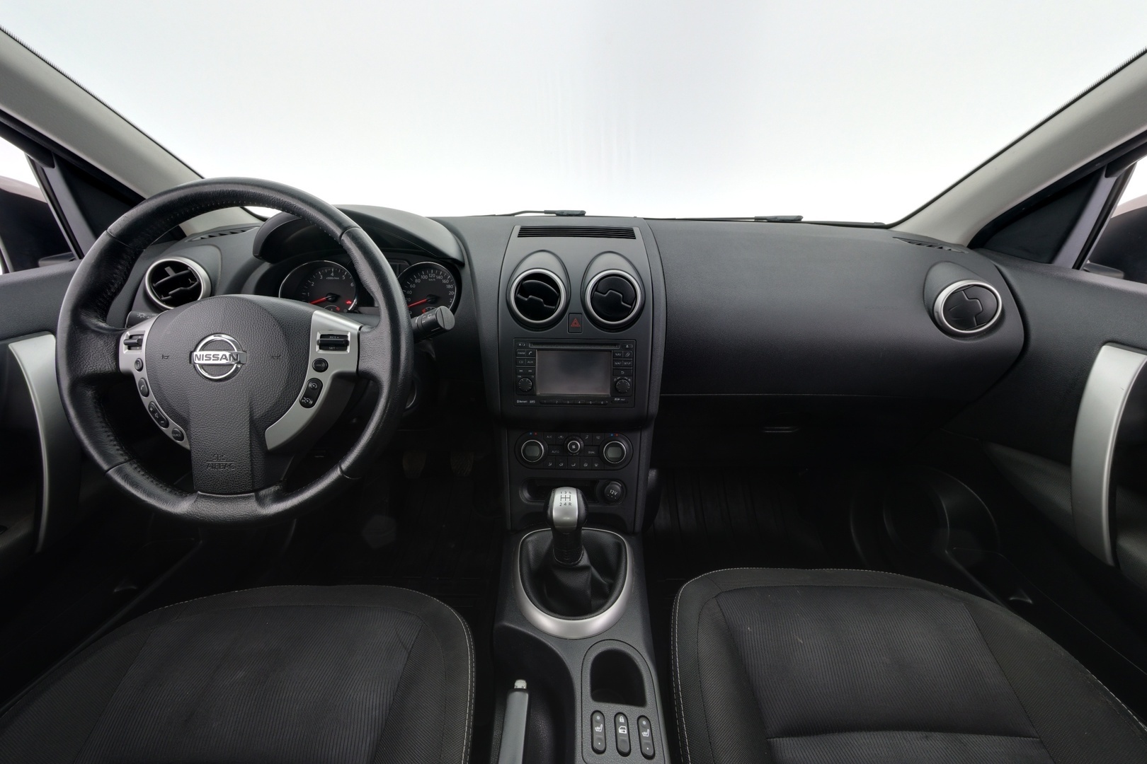 NISSAN Qashqai 2012
