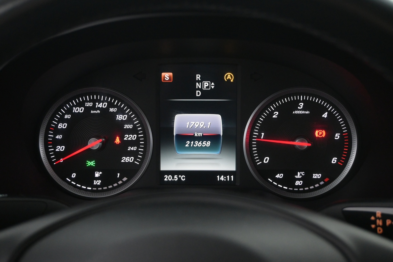 MERCEDES-BENZ C 2015