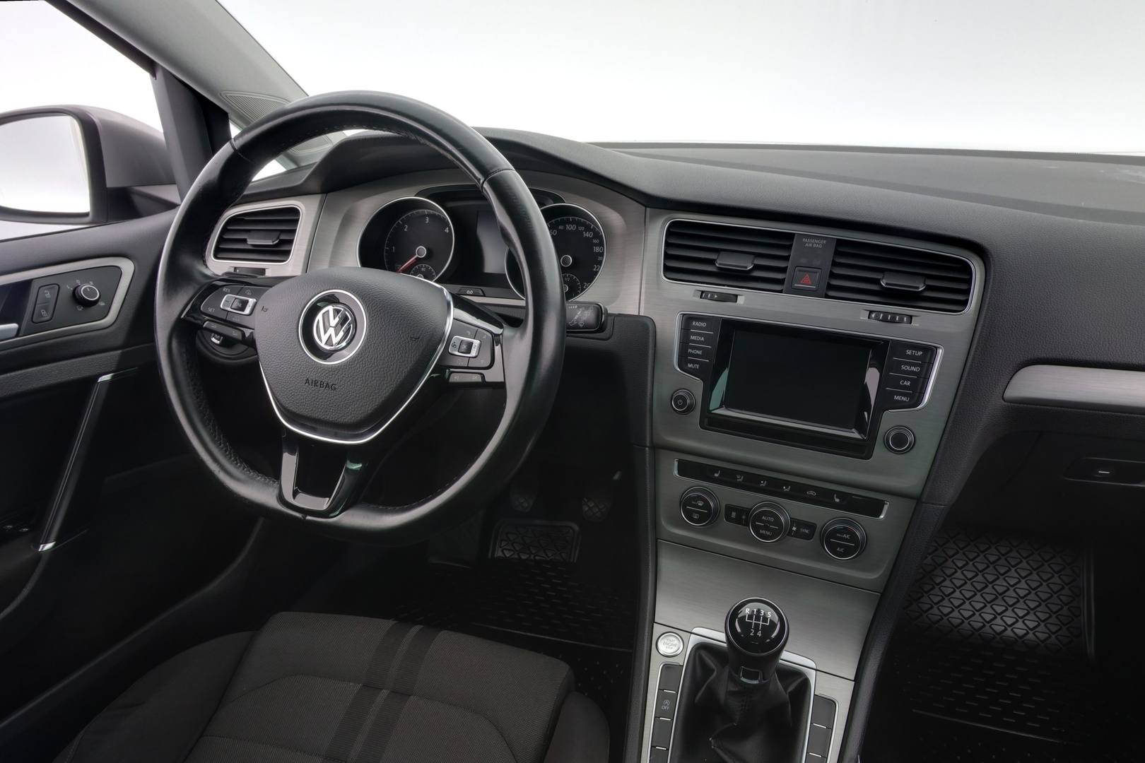 VOLKSWAGEN Golf 2015