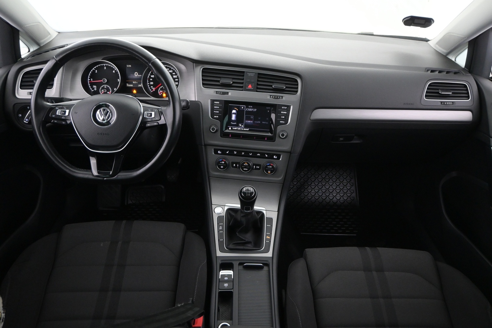 VOLKSWAGEN Golf 2015